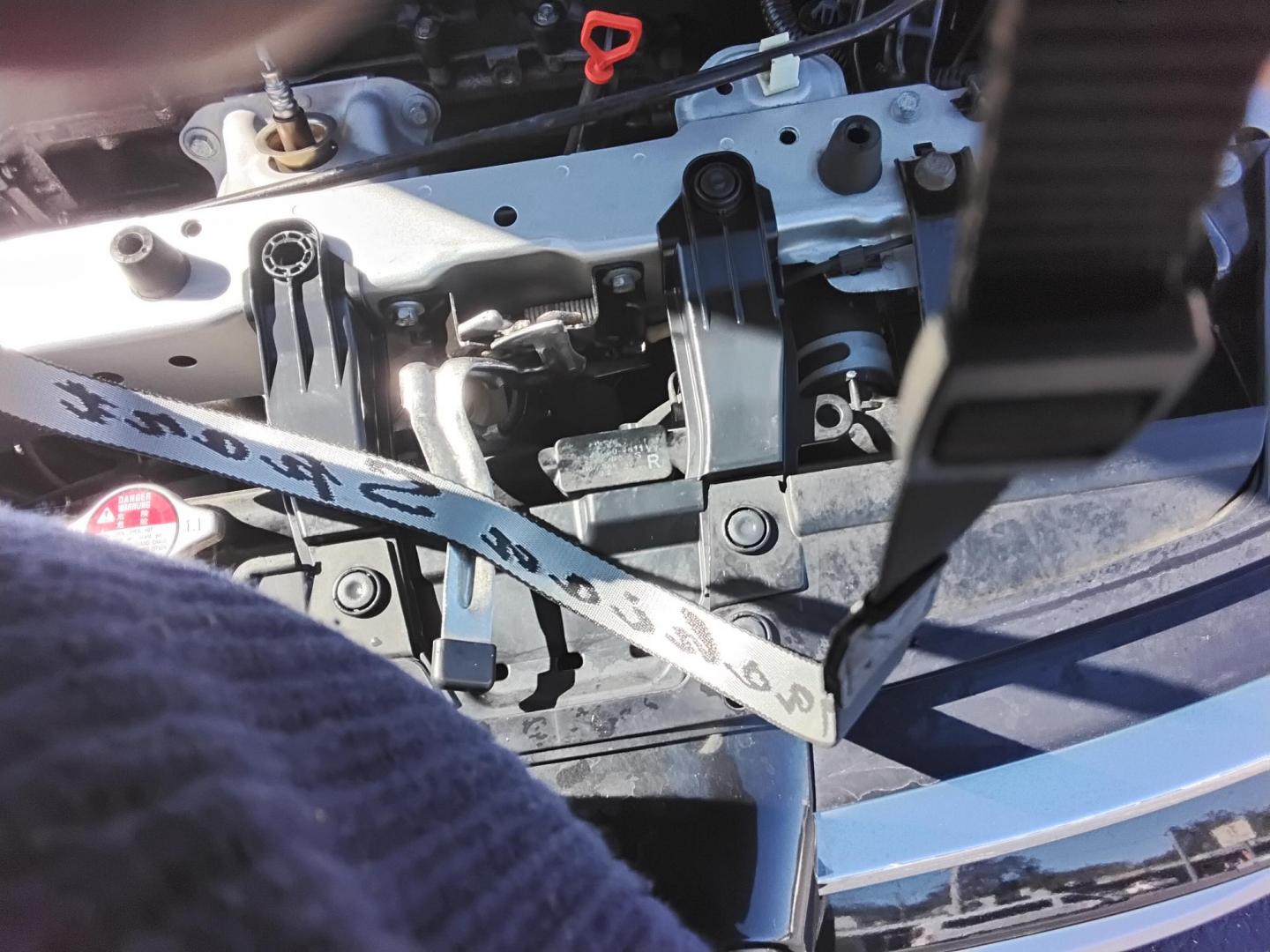 2015 SILVER /Beige Honda CR-V EX-L 2WD (5J6RM3H92FL) with an 2.4L L4 DOHC 16V engine, Continuously Variable Transmission transmission, located at 6112 N Florida Avenue, Tampa, FL, 33604, (888) 521-5131, 27.954929, -82.459534 - 499$ DOWN PLUS TAX & TAG. - Photo#25