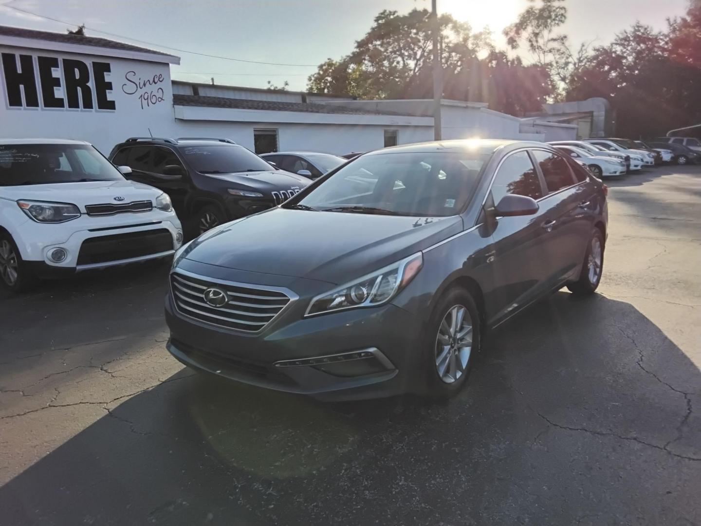 2015 Blue /Grey Hyundai Sonata ECO (5NPE24AF6FH) with an 1.6L L4 DOHC 16V engine, 7-Speed Automatic transmission, located at 6112 N Florida Avenue, Tampa, FL, 33604, (888) 521-5131, 27.954929, -82.459534 - 499$ DOWN PLUS TAX & TAG. - Photo#1