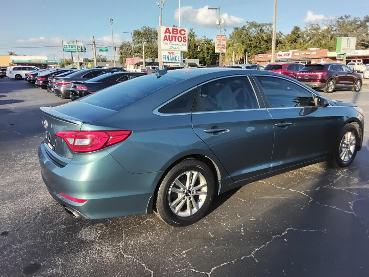 2015 Blue /Grey Hyundai Sonata ECO (5NPE24AF6FH) with an 1.6L L4 DOHC 16V engine, 7-Speed Automatic transmission, located at 6112 N Florida Avenue, Tampa, FL, 33604, (888) 521-5131, 27.954929, -82.459534 - 499$ DOWN PLUS TAX & TAG. - Photo#3