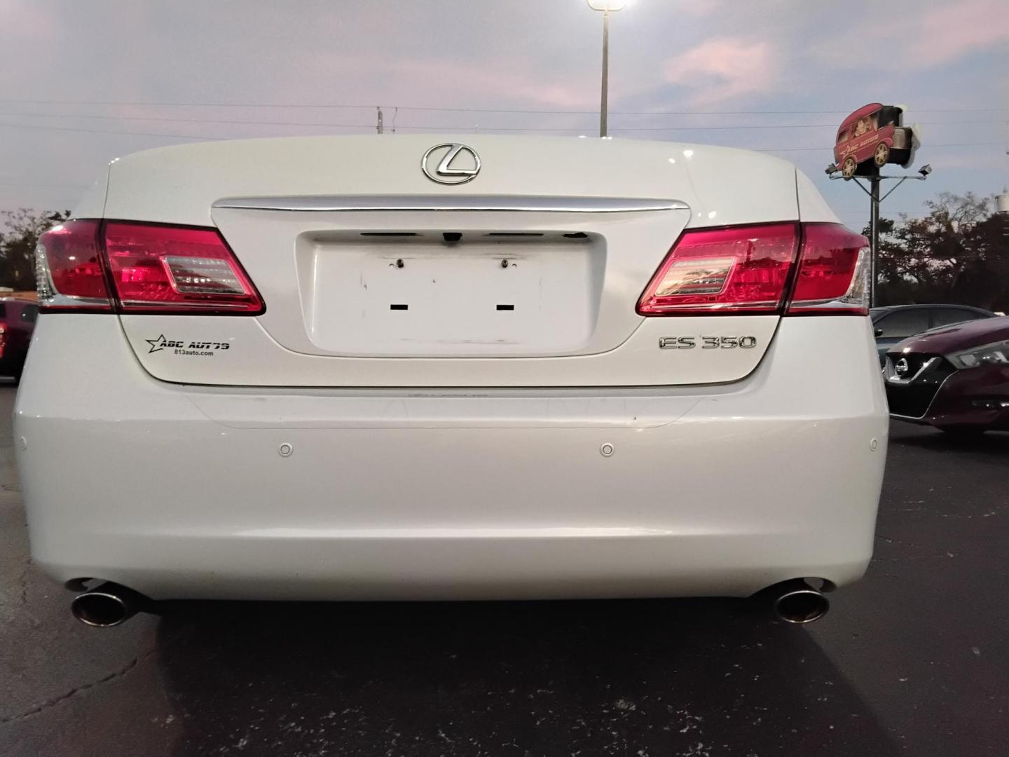 2012 White /Beige Lexus ES 350 Sedan (JTHBK1EG4C2) with an 3.5L V6 DOHC 24V engine, 6-Speed Automatic transmission, located at 6112 N Florida Avenue, Tampa, FL, 33604, (888) 521-5131, 27.954929, -82.459534 - 499$ Down plus tax & tag. - Photo#5