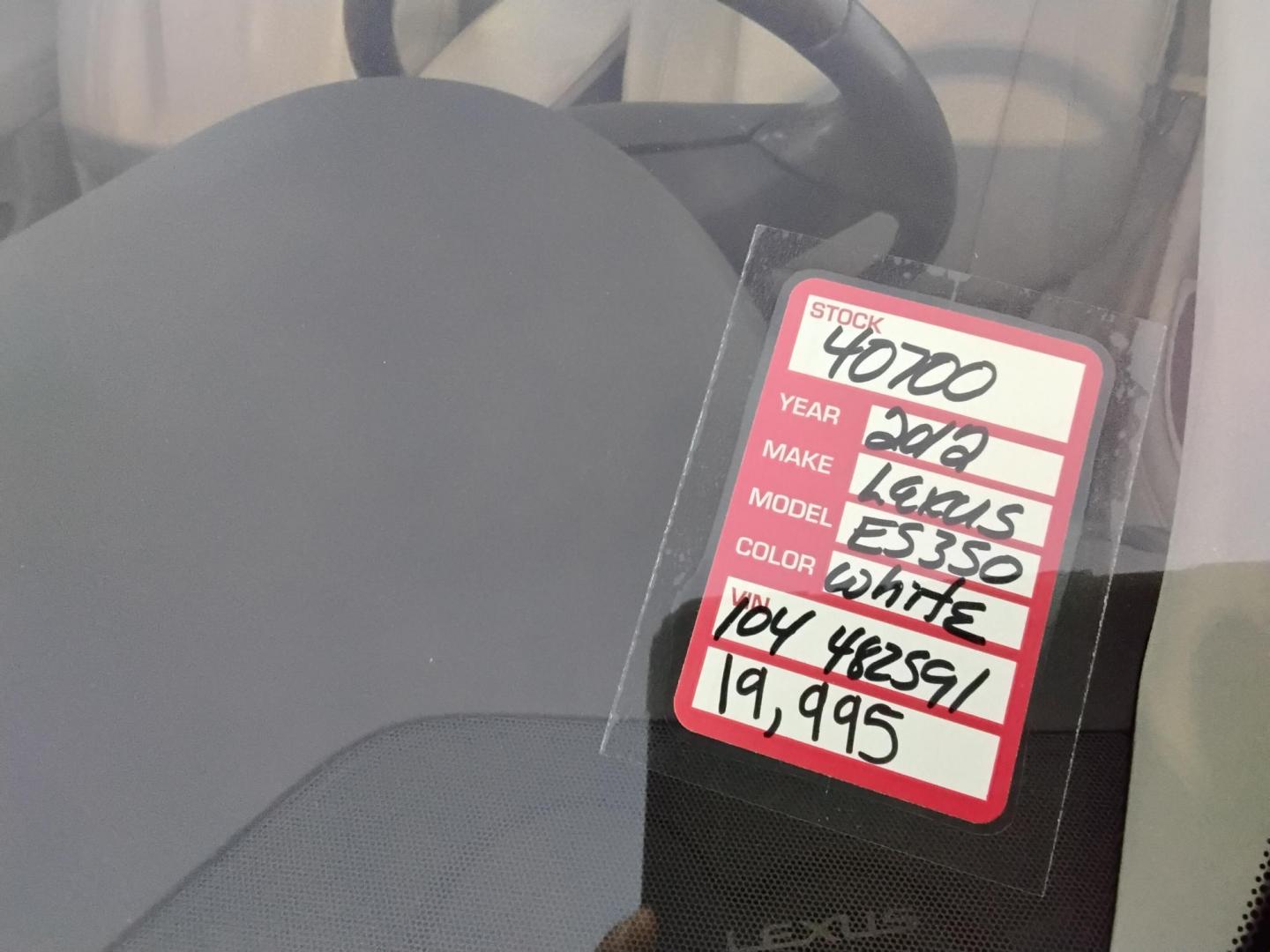 2012 White /Beige Lexus ES 350 Sedan (JTHBK1EG4C2) with an 3.5L V6 DOHC 24V engine, 6-Speed Automatic transmission, located at 6112 N Florida Avenue, Tampa, FL, 33604, (888) 521-5131, 27.954929, -82.459534 - 499$ Down plus tax & tag. - Photo#13