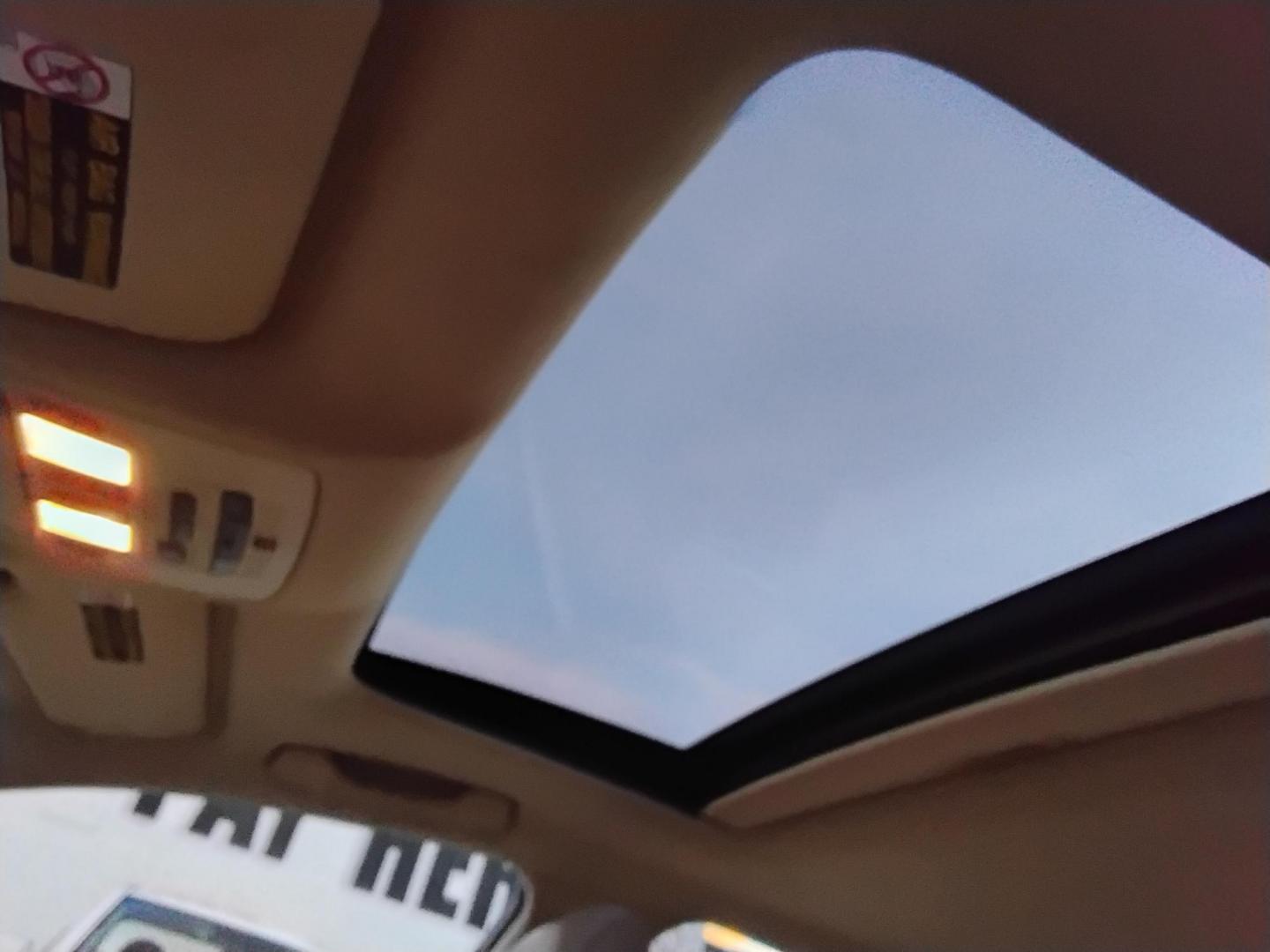 2012 White /Beige Lexus ES 350 Sedan (JTHBK1EG4C2) with an 3.5L V6 DOHC 24V engine, 6-Speed Automatic transmission, located at 6112 N Florida Avenue, Tampa, FL, 33604, (888) 521-5131, 27.954929, -82.459534 - 499$ Down plus tax & tag. - Photo#10