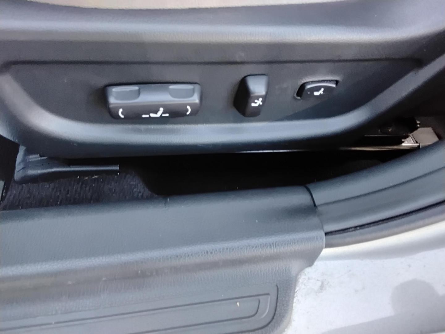 2012 SILVER /Grey Kia Optima EX (5XXGN4A70CG) with an 2.4L L4 DOHC 16V engine, 6-Speed Automatic transmission, located at 6112 N Florida Avenue, Tampa, FL, 33604, (888) 521-5131, 27.954929, -82.459534 - $499 Plus tax & tag. - Photo#17