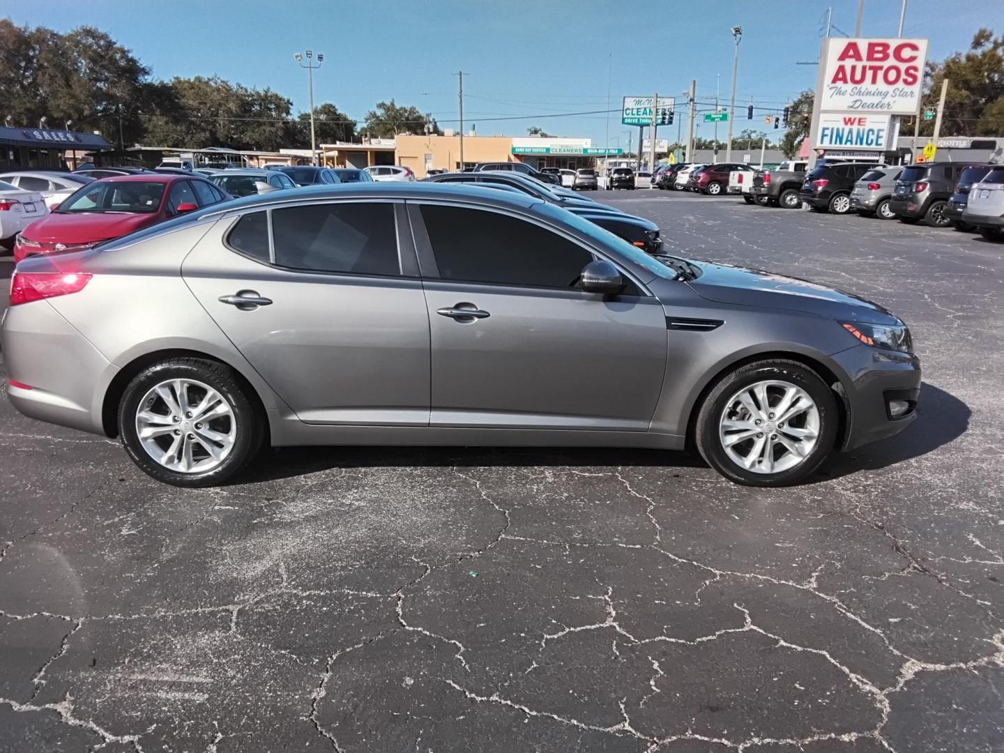 2012 SILVER /Grey Kia Optima EX (5XXGN4A70CG) with an 2.4L L4 DOHC 16V engine, 6-Speed Automatic transmission, located at 6112 N Florida Avenue, Tampa, FL, 33604, (888) 521-5131, 27.954929, -82.459534 - $499 Plus tax & tag. - Photo#10