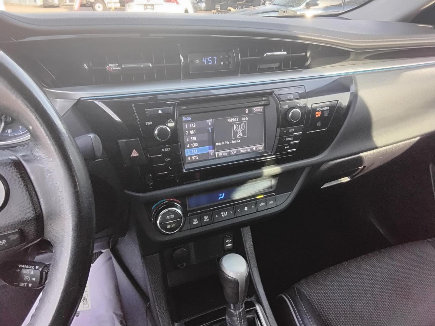 2016 White /Grey Toyota Corolla L 4-Speed AT (5YFBURHE0GP) with an 1.8L L4 DOHC 16V engine, 4A transmission, located at 6112 N Florida Avenue, Tampa, FL, 33604, (888) 521-5131, 27.954929, -82.459534 - 499$ DOWN PLUS TAX & TAG. - Photo#8