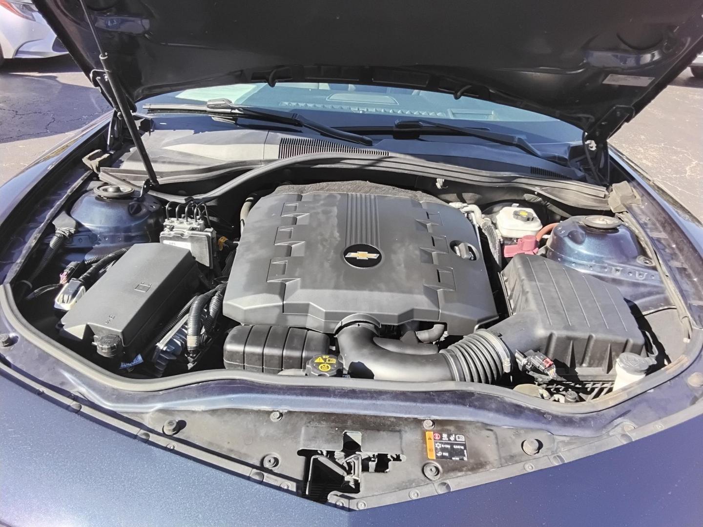 2015 Blue /Black Chevrolet Camaro 2LT Coupe (2G1FF1E39F9) with an 3.6L V6 DOHC 24V FFV engine, 6-Speed Automatic transmission, located at 6112 N Florida Avenue, Tampa, FL, 33604, (888) 521-5131, 27.954929, -82.459534 - 499$ DOWN PLUS TAX & TAG. - Photo#10