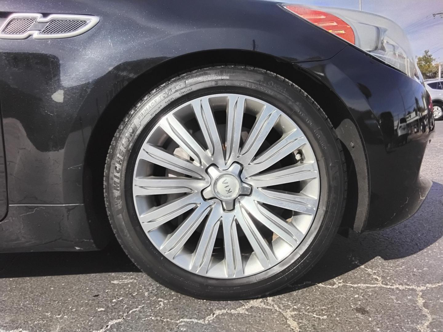 2015 BLACK /Beige Kia K900 V8 (KNALU4D45F6) with an 5.0L V8 OHV 32V engine, 8A transmission, located at 6112 N Florida Avenue, Tampa, FL, 33604, (888) 521-5131, 27.954929, -82.459534 - 499$ DOWN PLUS TAX & TAG. - Photo#15