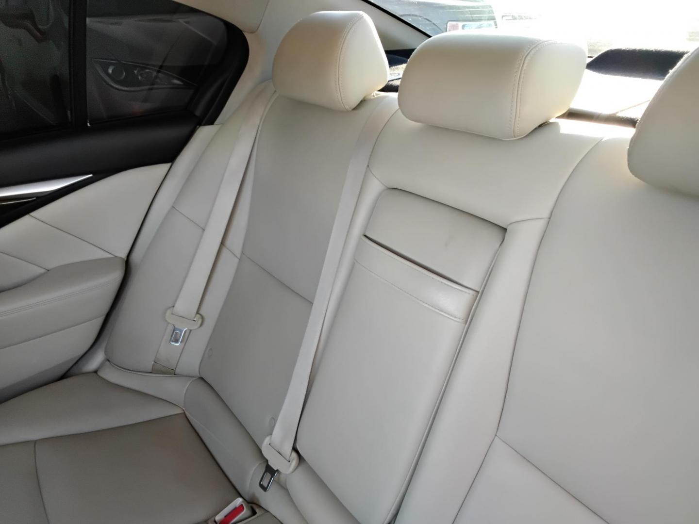 2018 BROWN /Beige Infiniti Q50 3.0t Sport (JN1EV7AP6JM) with an 3.0L V6 DOHC 24V TURBO engine, 7A transmission, located at 6112 N Florida Avenue, Tampa, FL, 33604, (888) 521-5131, 27.954929, -82.459534 - 499$ down plus tax & tag. - Photo#12