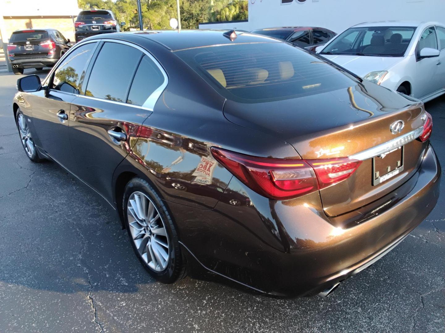 2018 BROWN /Beige Infiniti Q50 3.0t Sport (JN1EV7AP6JM) with an 3.0L V6 DOHC 24V TURBO engine, 7A transmission, located at 6112 N Florida Avenue, Tampa, FL, 33604, (888) 521-5131, 27.954929, -82.459534 - 499$ down plus tax & tag. - Photo#4