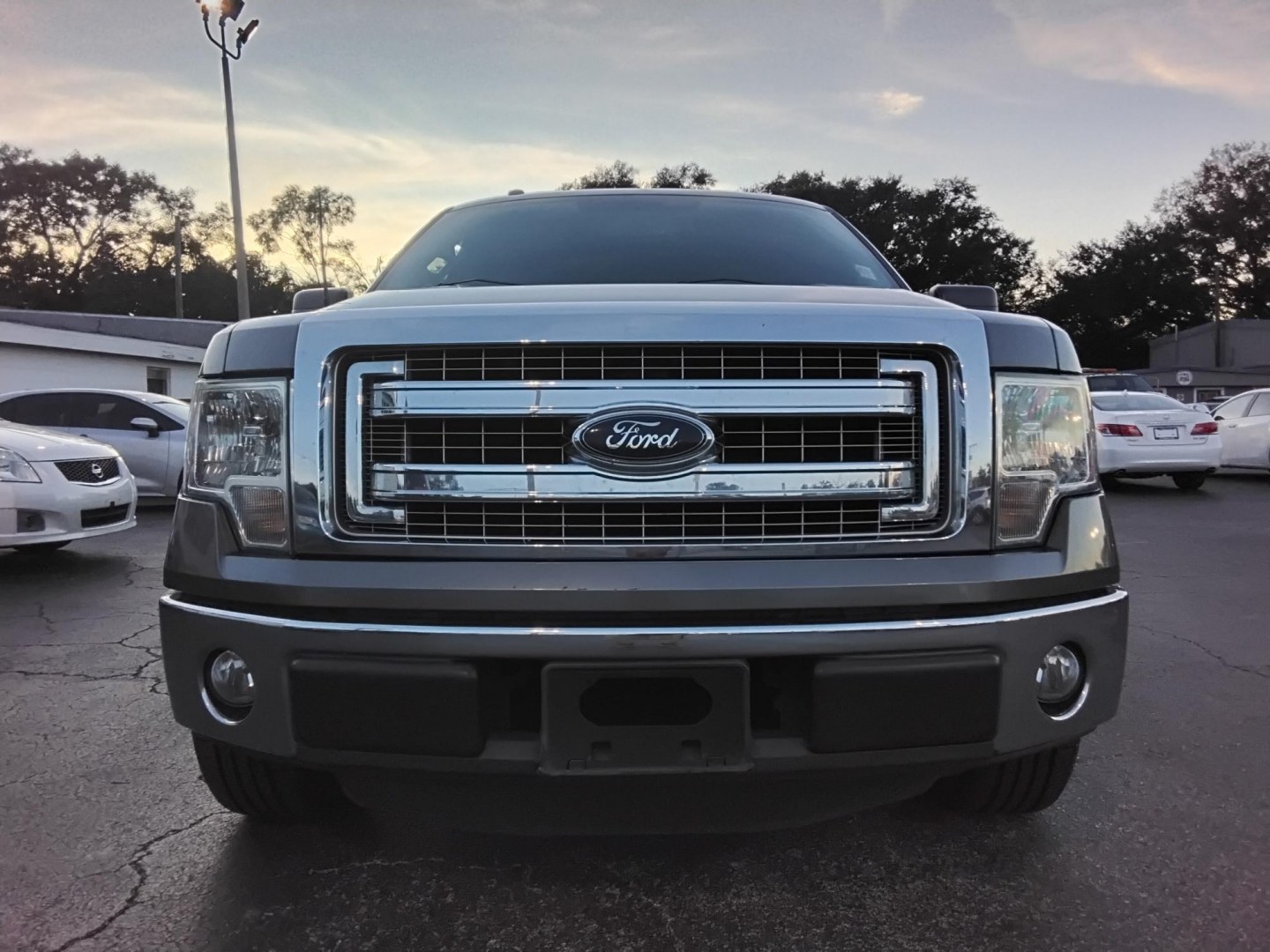 2014 GRAY /Grey Ford F-150 FX2 SuperCrew 5.5-ft. Bed 2WD (1FTFW1CF0EK) with an 5.0L V8 engine, 6-Speed Automatic transmission, located at 6112 N Florida Avenue, Tampa, FL, 33604, (888) 521-5131, 27.954929, -82.459534 - 499$ DOWN PLUS TAX & TAG.- Photo#1