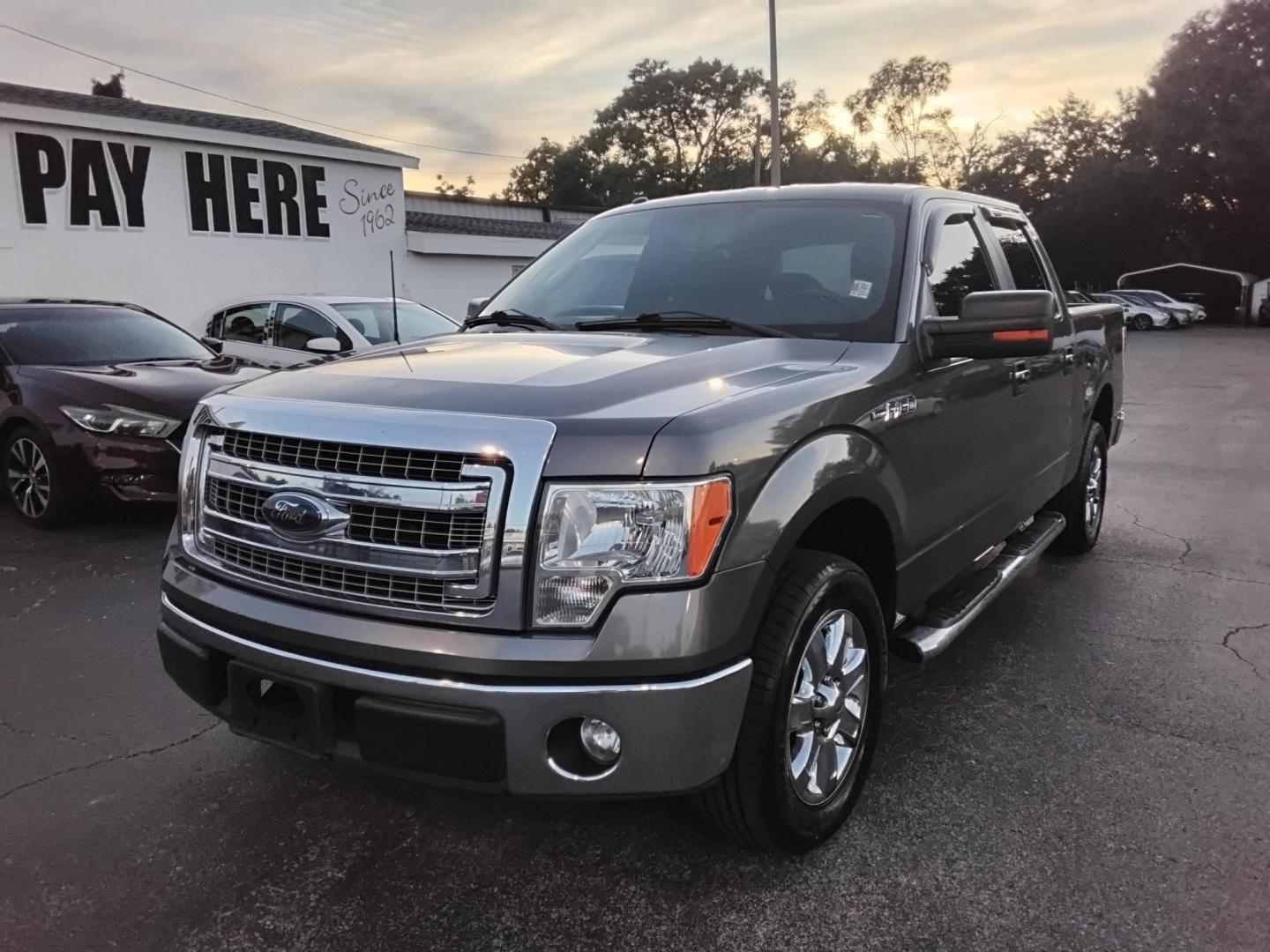 2014 GRAY /Grey Ford F-150 FX2 SuperCrew 5.5-ft. Bed 2WD (1FTFW1CF0EK) with an 5.0L V8 engine, 6-Speed Automatic transmission, located at 6112 N Florida Avenue, Tampa, FL, 33604, (888) 521-5131, 27.954929, -82.459534 - 499$ DOWN PLUS TAX & TAG. - Photo#2