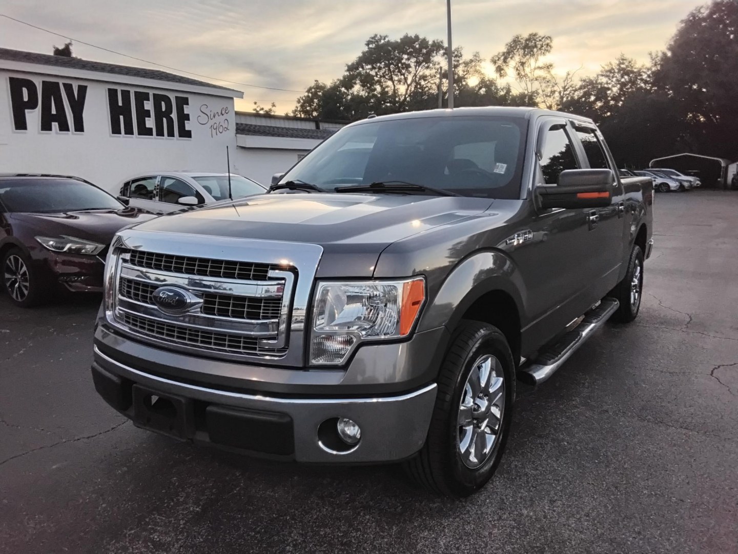2014 GRAY /Grey Ford F-150 FX2 SuperCrew 5.5-ft. Bed 2WD (1FTFW1CF0EK) with an 5.0L V8 engine, 6-Speed Automatic transmission, located at 6112 N Florida Avenue, Tampa, FL, 33604, (888) 521-5131, 27.954929, -82.459534 - 499$ DOWN PLUS TAX & TAG.- Photo#2