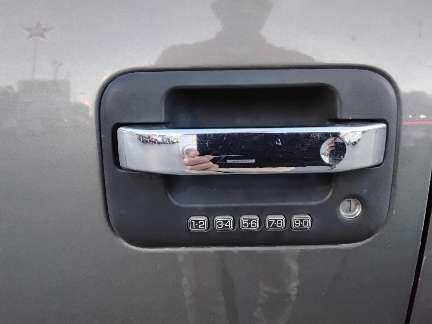 2014 GRAY /Grey Ford F-150 FX2 SuperCrew 5.5-ft. Bed 2WD (1FTFW1CF0EK) with an 5.0L V8 engine, 6-Speed Automatic transmission, located at 6112 N Florida Avenue, Tampa, FL, 33604, (888) 521-5131, 27.954929, -82.459534 - 499$ DOWN PLUS TAX & TAG. - Photo#10