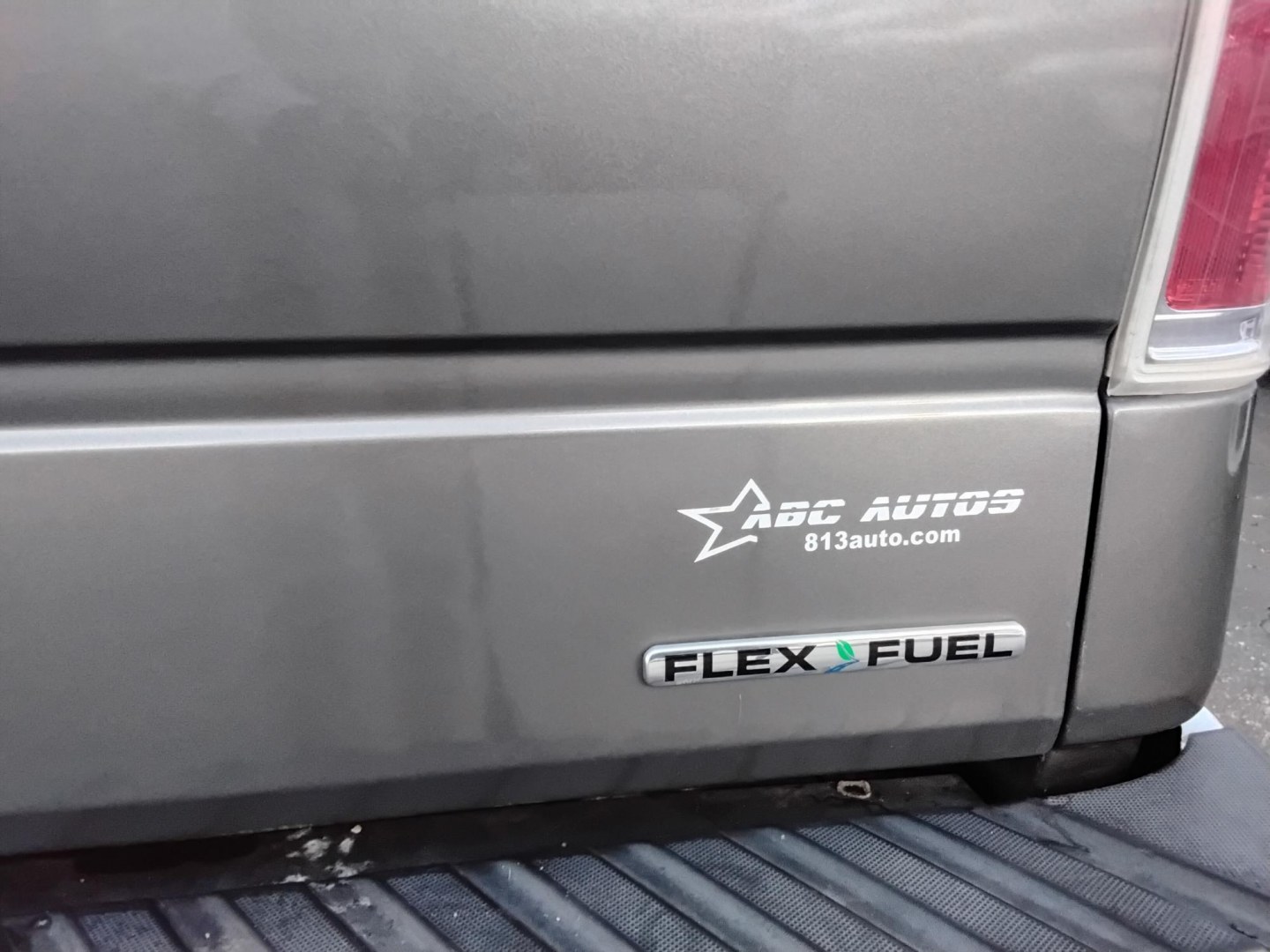 2014 GRAY /Grey Ford F-150 FX2 SuperCrew 5.5-ft. Bed 2WD (1FTFW1CF0EK) with an 5.0L V8 engine, 6-Speed Automatic transmission, located at 6112 N Florida Avenue, Tampa, FL, 33604, (888) 521-5131, 27.954929, -82.459534 - 499$ DOWN PLUS TAX & TAG.- Photo#7