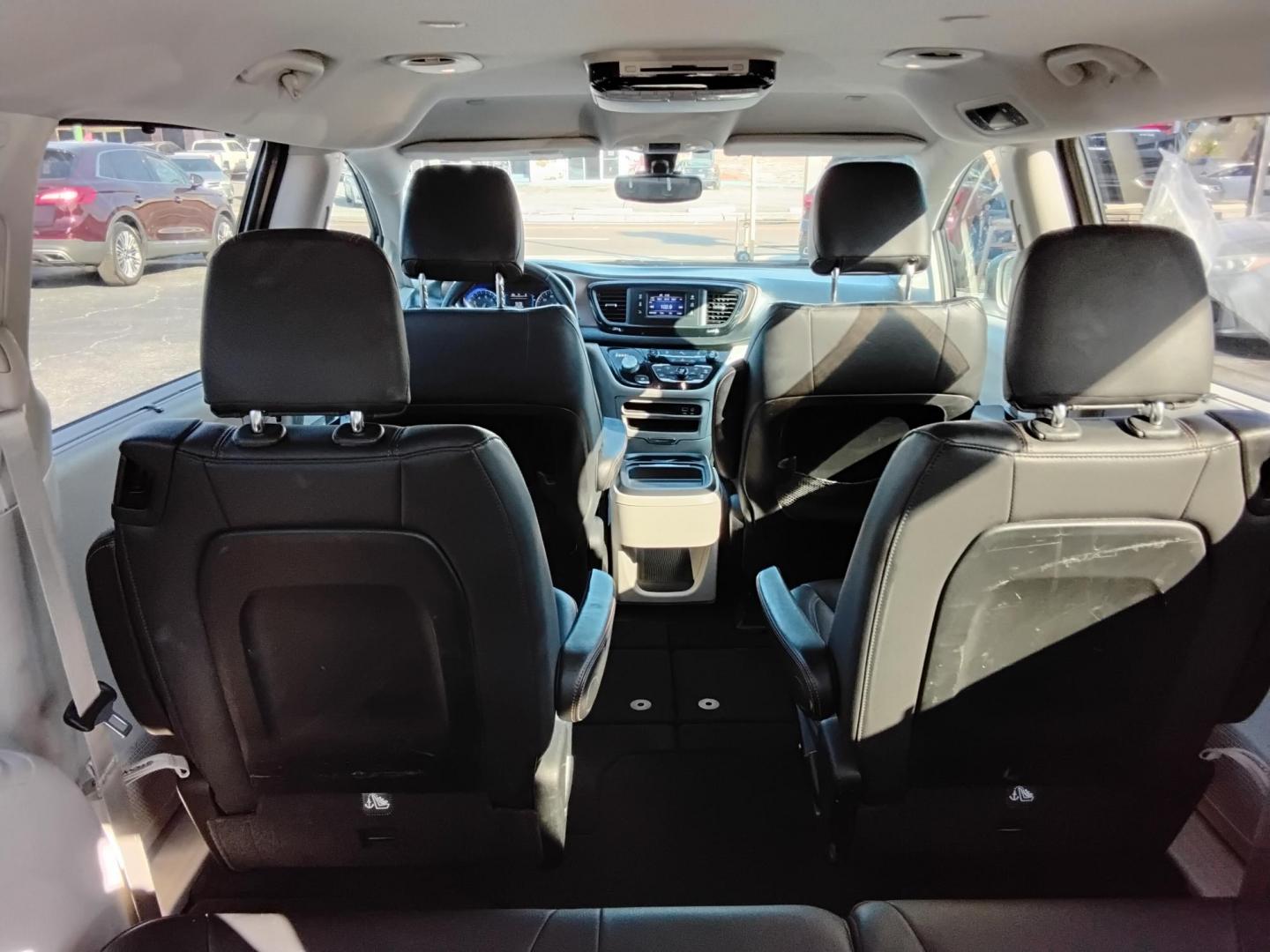 2017 GRAY /Black Chrysler Pacifica Touring (2C4RC1BG3HR) with an 3.6L V6 DOHC 24V engine, 6A transmission, located at 6112 N Florida Avenue, Tampa, FL, 33604, (888) 521-5131, 27.954929, -82.459534 - 499$ DOWN PLUS TAX & TAG. - Photo#8