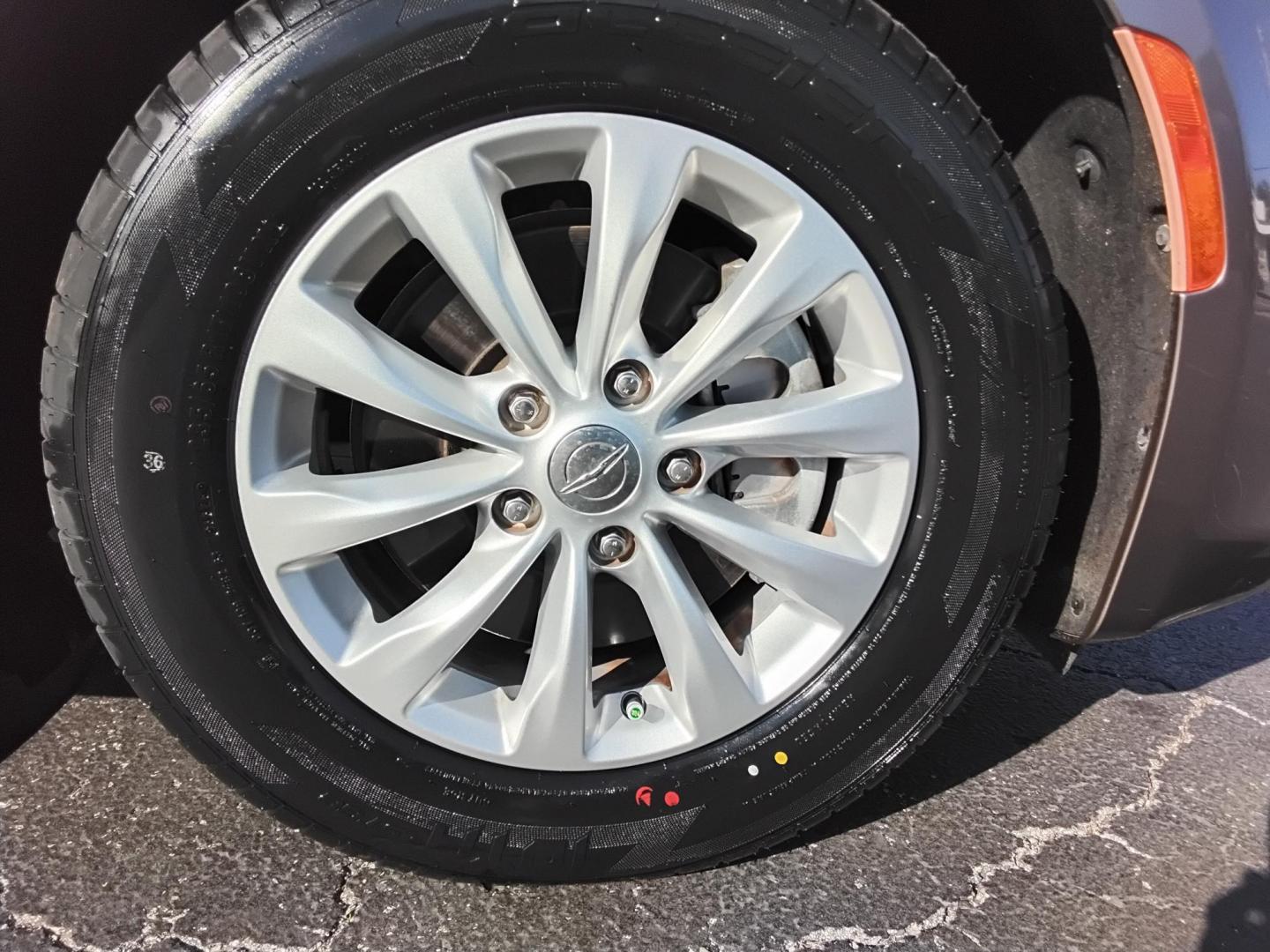 2017 GRAY /Black Chrysler Pacifica Touring (2C4RC1BG3HR) with an 3.6L V6 DOHC 24V engine, 6A transmission, located at 6112 N Florida Avenue, Tampa, FL, 33604, (888) 521-5131, 27.954929, -82.459534 - 499$ DOWN PLUS TAX & TAG. - Photo#11