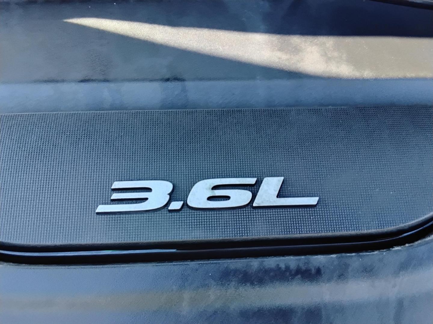 2017 GRAY /Black Chrysler Pacifica Touring (2C4RC1BG3HR) with an 3.6L V6 DOHC 24V engine, 6A transmission, located at 6112 N Florida Avenue, Tampa, FL, 33604, (888) 521-5131, 27.954929, -82.459534 - 499$ DOWN PLUS TAX & TAG. - Photo#10