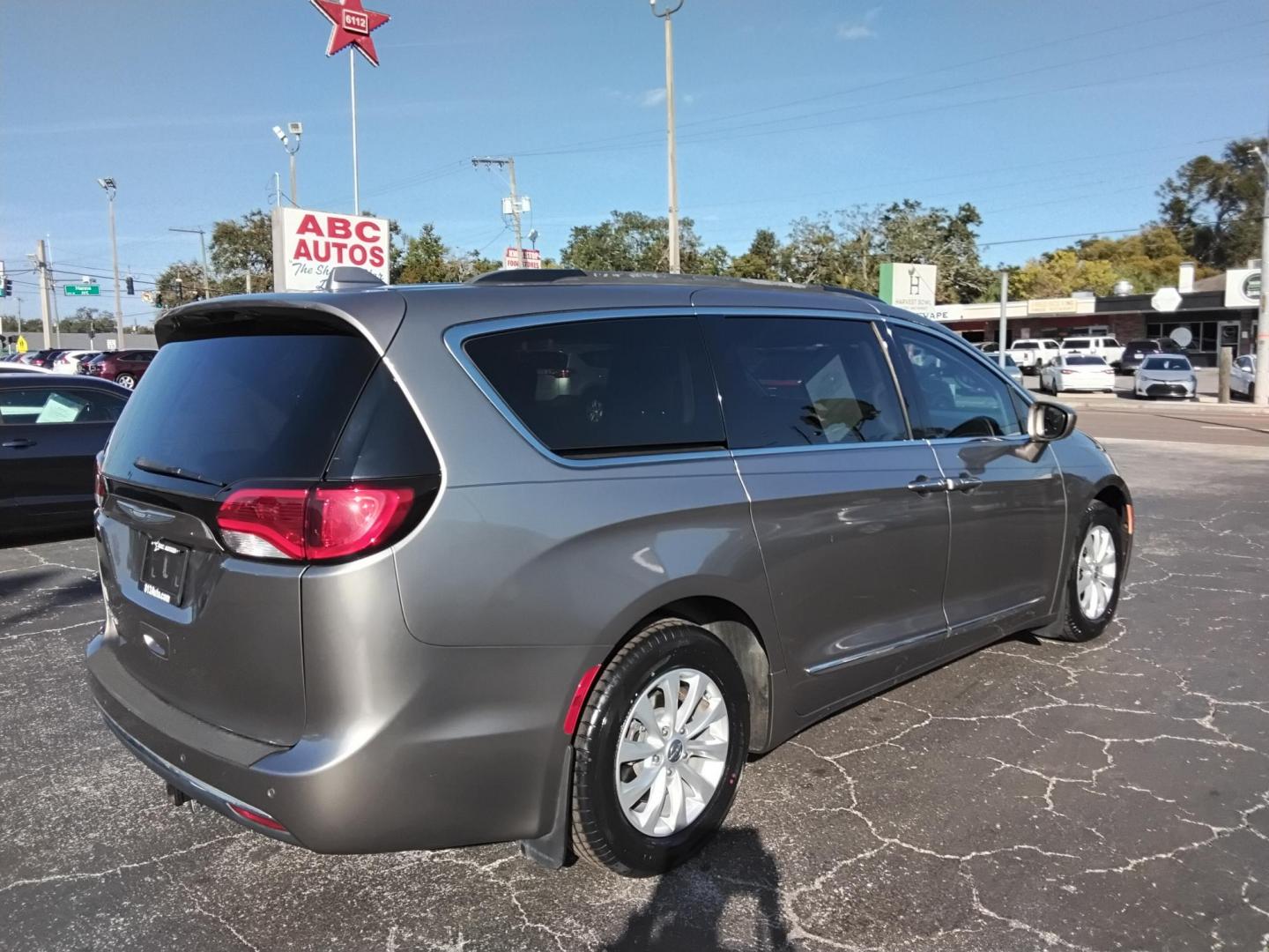 2017 GRAY /Black Chrysler Pacifica Touring (2C4RC1BG3HR) with an 3.6L V6 DOHC 24V engine, 6A transmission, located at 6112 N Florida Avenue, Tampa, FL, 33604, (888) 521-5131, 27.954929, -82.459534 - 499$ DOWN PLUS TAX & TAG. - Photo#3