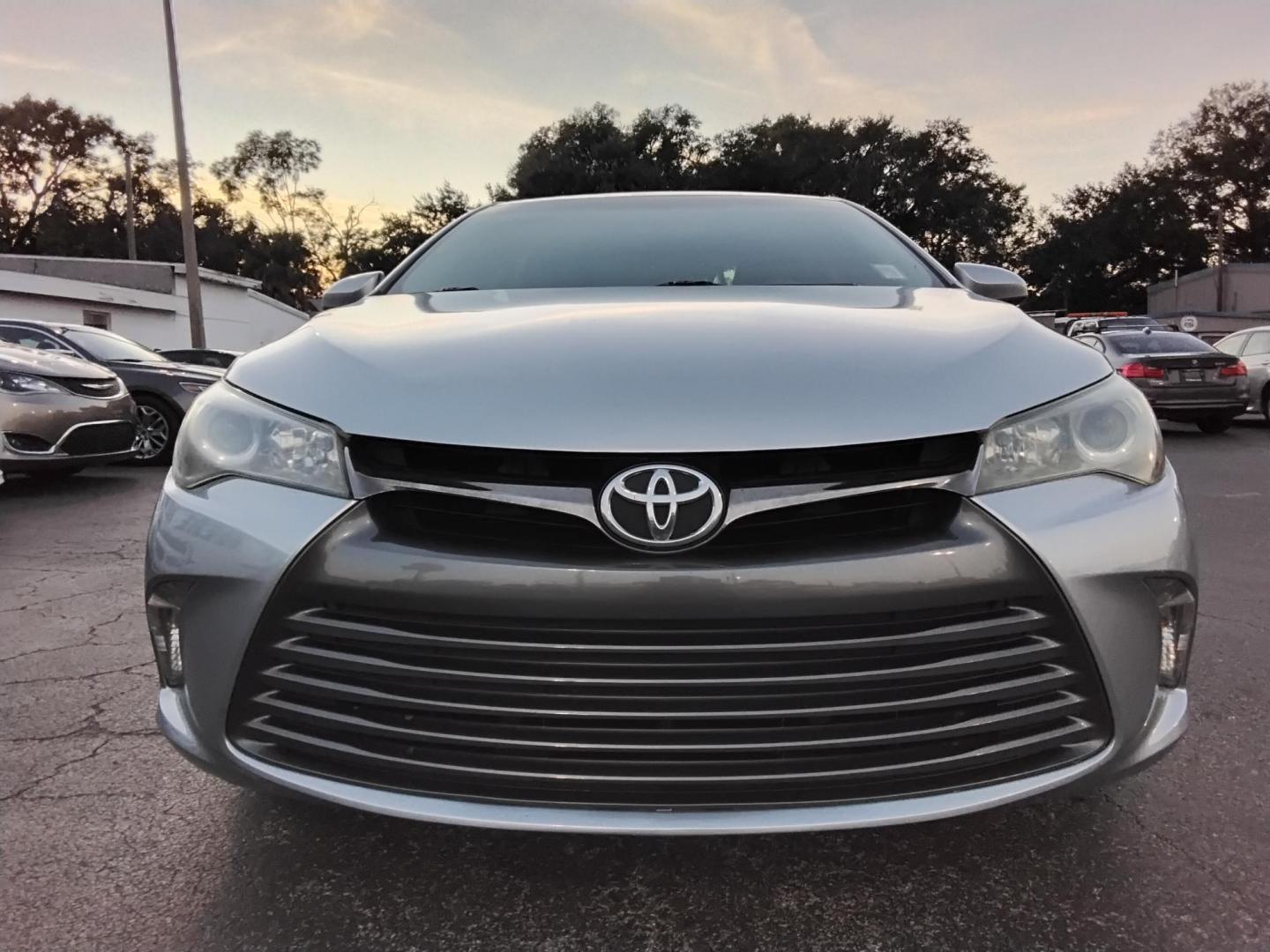 2015 SILVER /Black Toyota Camry SE (4T1BF1FK0FU) with an 2.5L L4 DOHC 16V engine, 6-Speed Automatic transmission, located at 6112 N Florida Avenue, Tampa, FL, 33604, (888) 521-5131, 27.954929, -82.459534 - 499$ DOWN PLUS TAX & TAG. - Photo#1