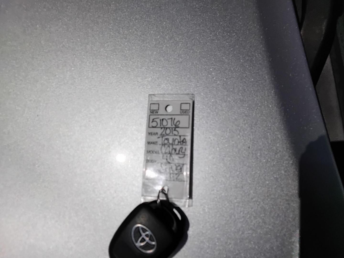 2015 SILVER /Black Toyota Camry SE (4T1BF1FK0FU) with an 2.5L L4 DOHC 16V engine, 6-Speed Automatic transmission, located at 6112 N Florida Avenue, Tampa, FL, 33604, (888) 521-5131, 27.954929, -82.459534 - 499$ DOWN PLUS TAX & TAG. - Photo#9
