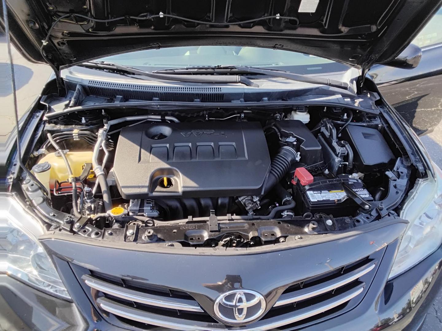 2013 GRAY /Grey Toyota Corolla S 5-Speed MT (2T1BU4EE0DC) with an 1.8L L4 DOHC 16V engine, 5-Speed Manual transmission, located at 6112 N Florida Avenue, Tampa, FL, 33604, (888) 521-5131, 27.954929, -82.459534 - 499$ down plus tax & tag. - Photo#15