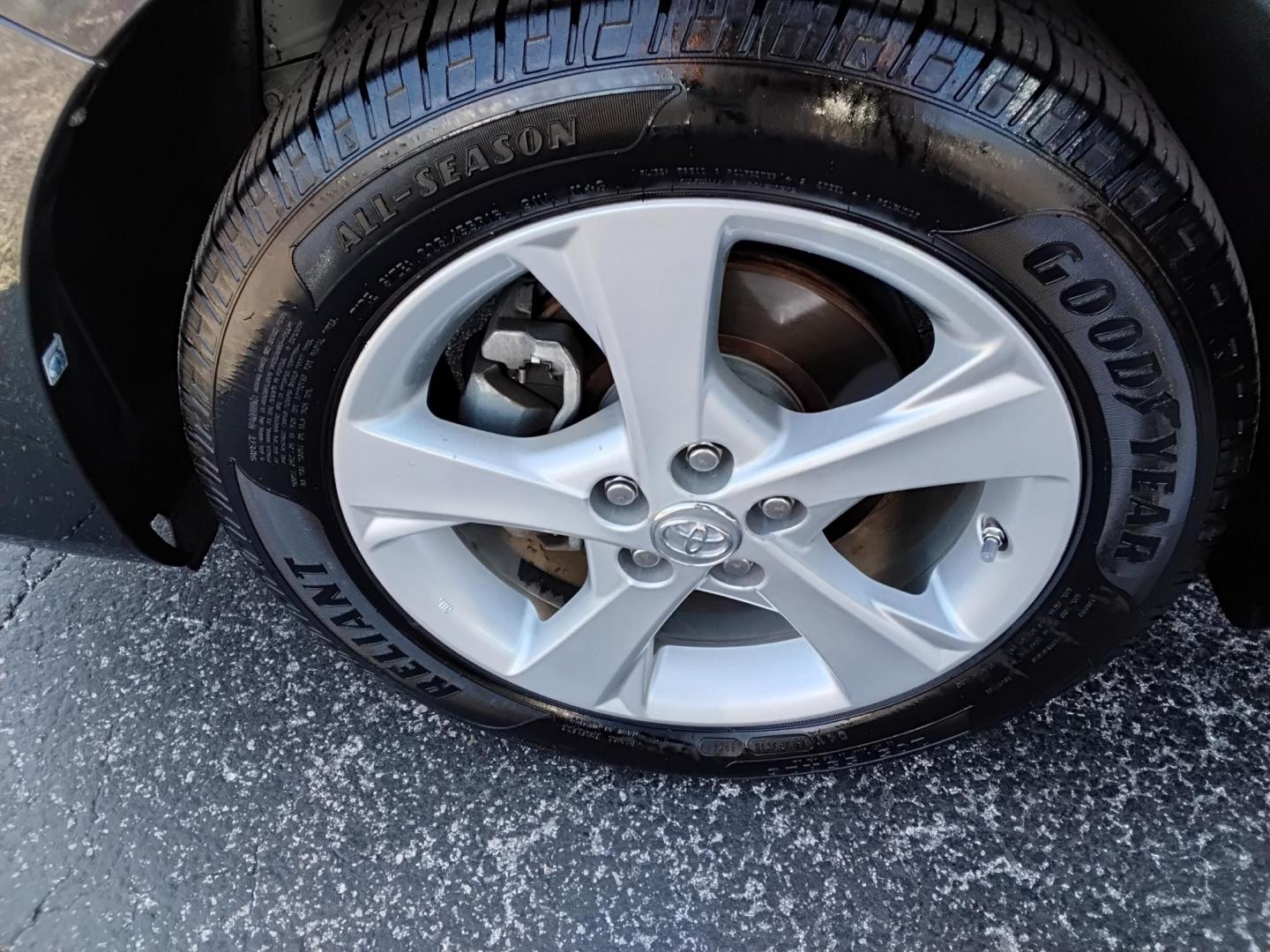 2013 GRAY /Grey Toyota Corolla S 5-Speed MT (2T1BU4EE0DC) with an 1.8L L4 DOHC 16V engine, 5-Speed Manual transmission, located at 6112 N Florida Avenue, Tampa, FL, 33604, (888) 521-5131, 27.954929, -82.459534 - 499$ down plus tax & tag. - Photo#16