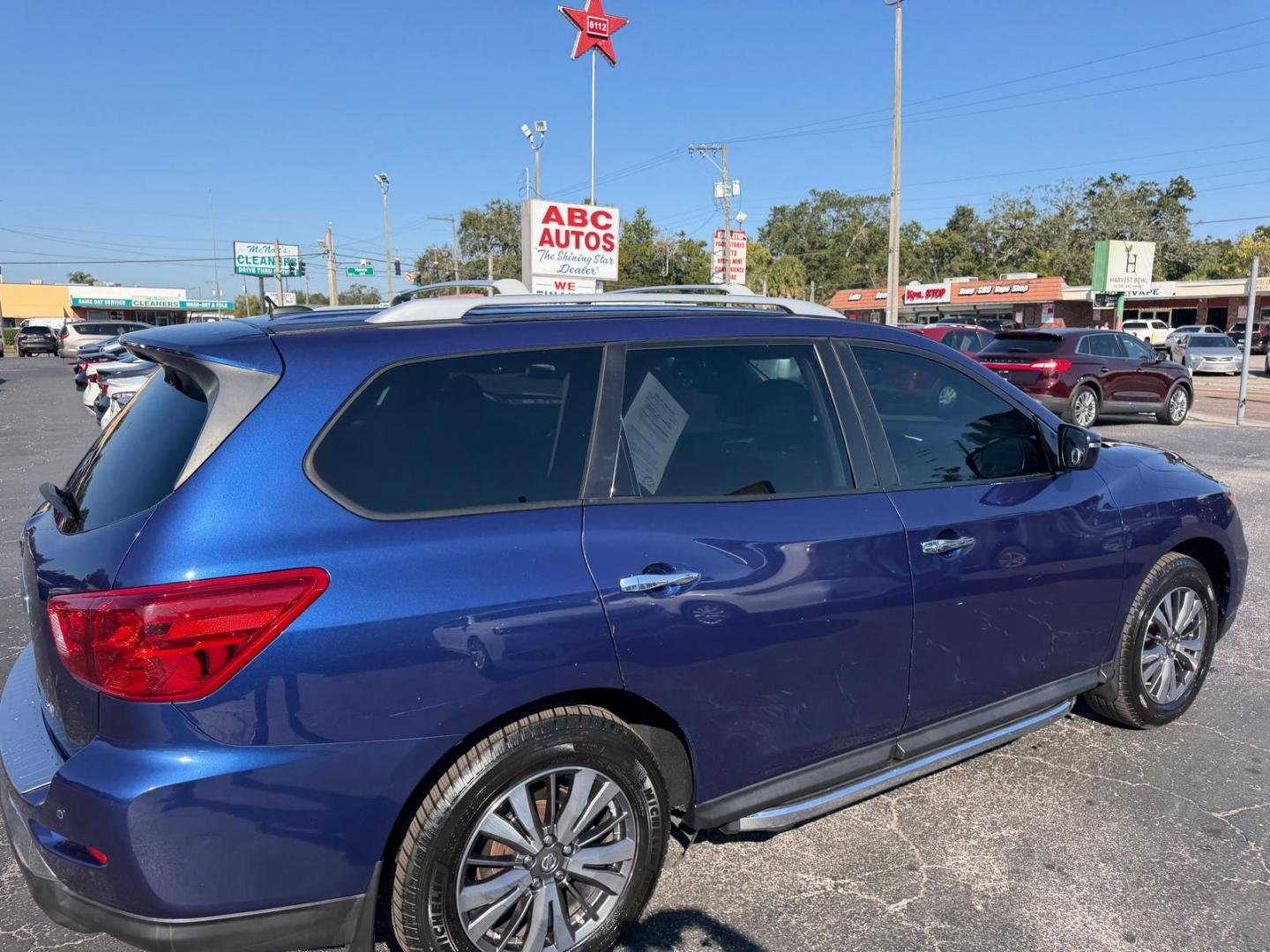 2018 Blue /Grey Nissan Pathfinder S 2WD (5N1DR2MN6JC) with an 3.5L V6 DOHC 24V engine, CVT transmission, located at 6112 N Florida Avenue, Tampa, FL, 33604, (888) 521-5131, 27.954929, -82.459534 - 499$ down plus tax & tag. - Photo#1