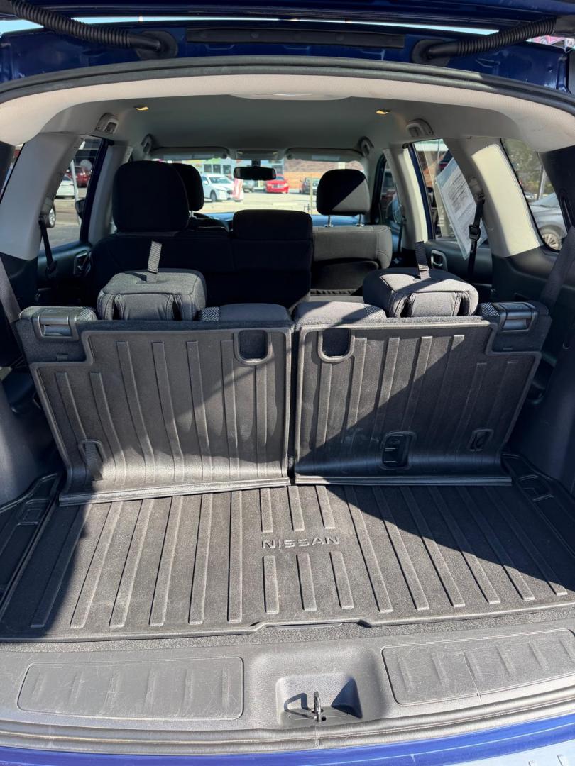 2018 Blue /Grey Nissan Pathfinder S 2WD (5N1DR2MN6JC) with an 3.5L V6 DOHC 24V engine, CVT transmission, located at 6112 N Florida Avenue, Tampa, FL, 33604, (888) 521-5131, 27.954929, -82.459534 - 499$ down plus tax & tag. - Photo#7