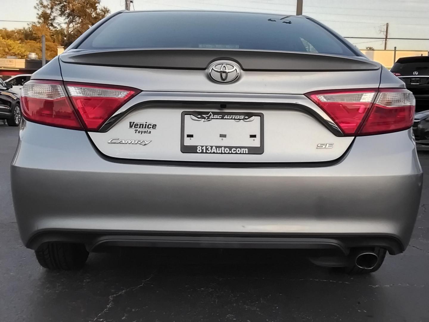 2017 SILVER /Black Toyota Camry SE (4T1BF1FKXHU) with an 2.5L L4 DOHC 16V engine, 6A transmission, located at 6112 N Florida Avenue, Tampa, FL, 33604, (888) 521-5131, 27.954929, -82.459534 - $499 down plus tax & tag. - Photo#5