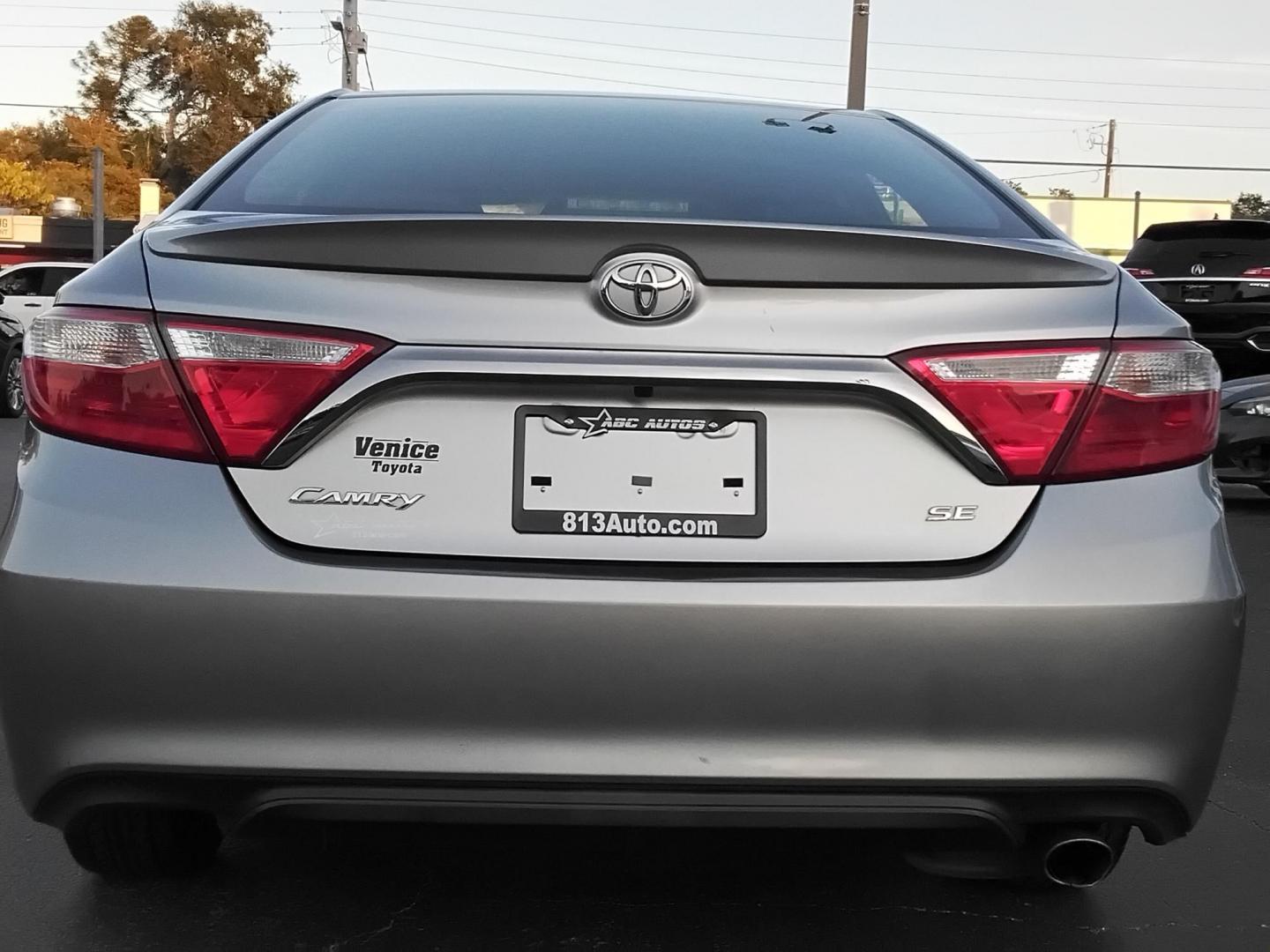2017 SILVER /Black Toyota Camry SE (4T1BF1FKXHU) with an 2.5L L4 DOHC 16V engine, 6A transmission, located at 6112 N Florida Avenue, Tampa, FL, 33604, (888) 521-5131, 27.954929, -82.459534 - $499 down plus tax & tag. - Photo#6