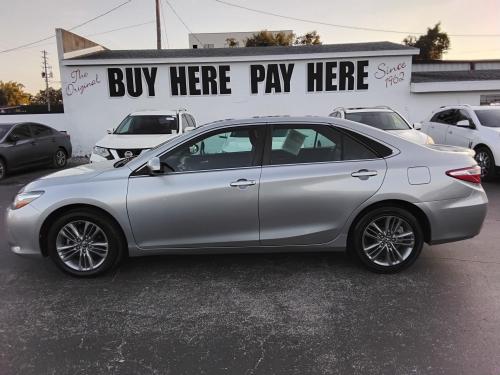 2017 Toyota Camry SE