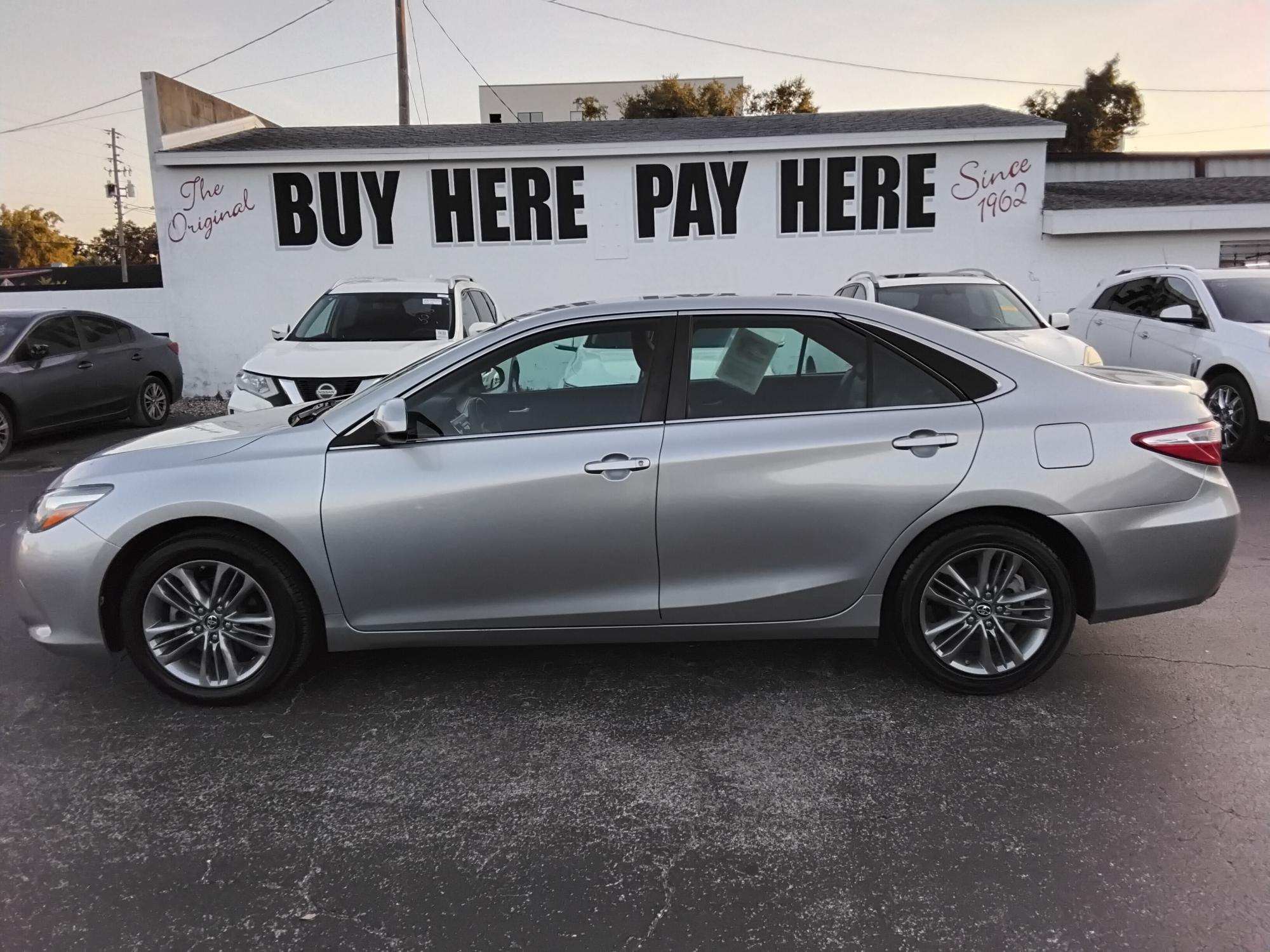 2017 Toyota Camry SE