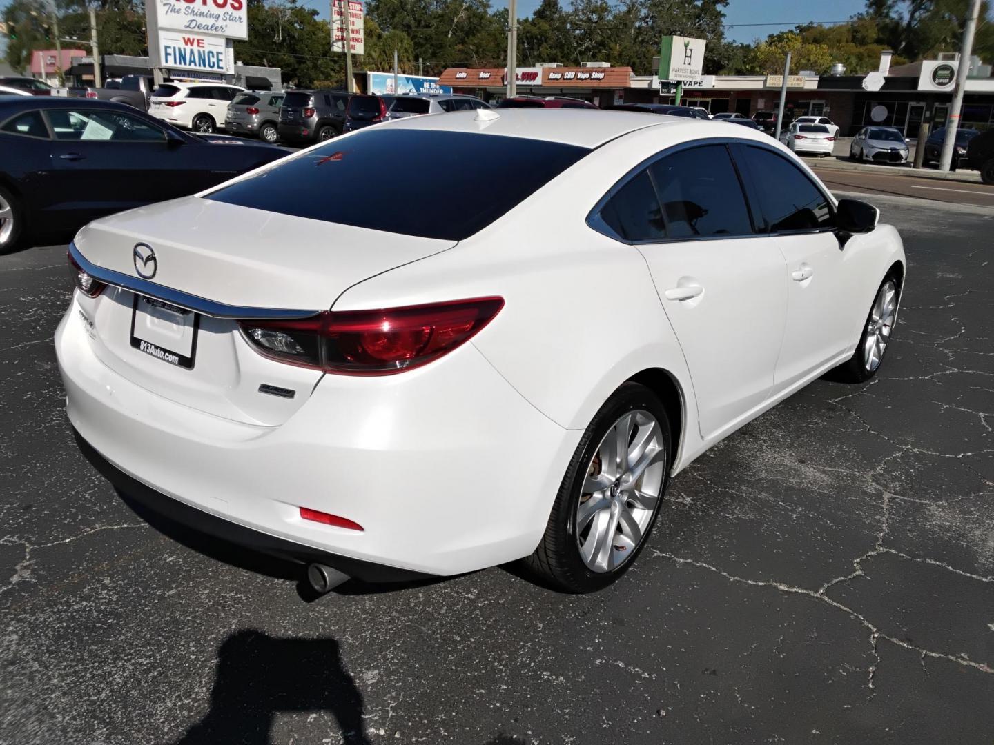 2017 White /Black Mazda Mazda6 i Touring AT (JM1GL1V53H1) with an 2.5L L4 DOHC 16V engine, 6A transmission, located at 6112 N Florida Avenue, Tampa, FL, 33604, (888) 521-5131, 27.954929, -82.459534 - 499$ down plus tax & tag. - Photo#4