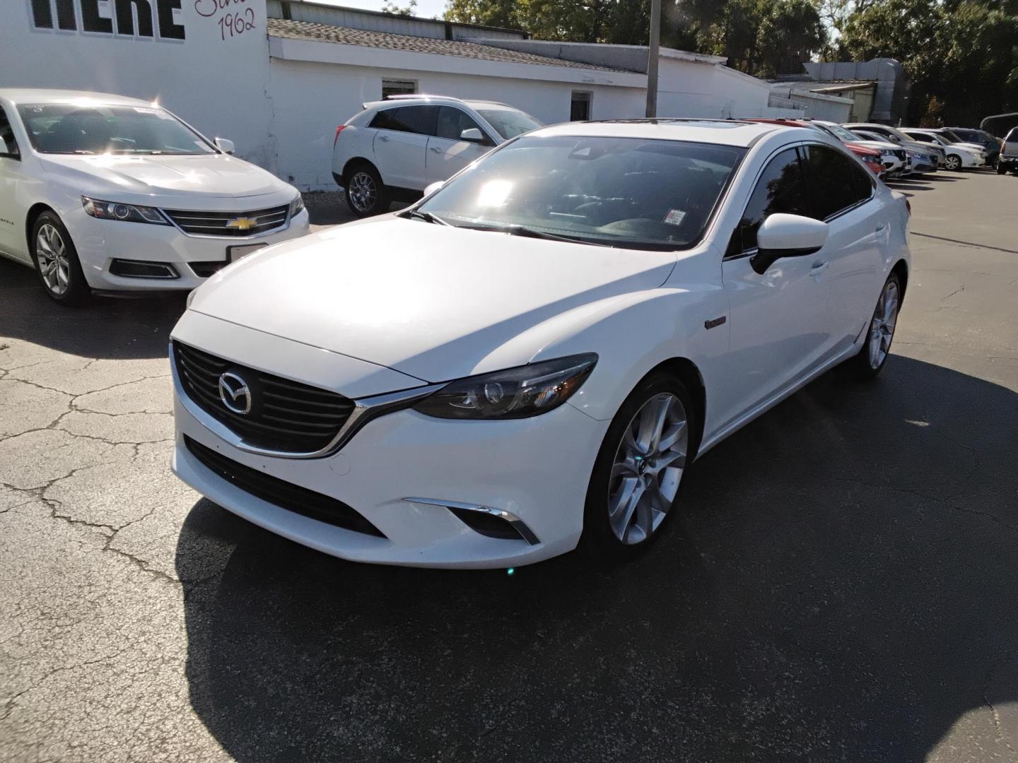 2017 White /Black Mazda Mazda6 i Touring AT (JM1GL1V53H1) with an 2.5L L4 DOHC 16V engine, 6A transmission, located at 6112 N Florida Avenue, Tampa, FL, 33604, (888) 521-5131, 27.954929, -82.459534 - 499$ down plus tax & tag. - Photo#1
