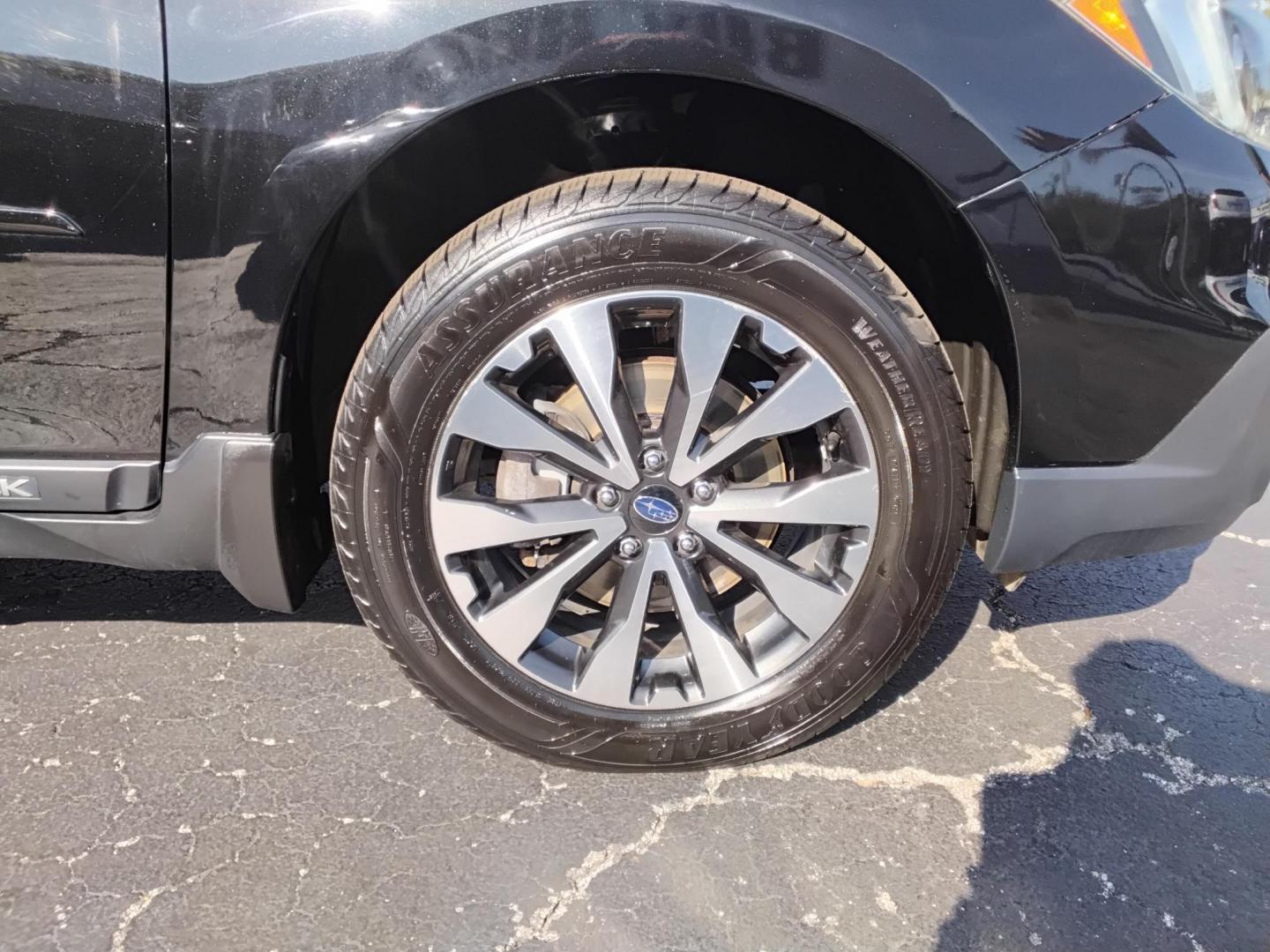 2015 BLACK /Black Subaru Outback 3.6R Limited (4S4BSENCXF3) with an 3.6L H6 DOHC 24V engine, 6-Speed Automatic transmission, located at 6112 N Florida Avenue, Tampa, FL, 33604, (888) 521-5131, 27.954929, -82.459534 - $499 DOWN PLUS TAX & TAG. - Photo#10