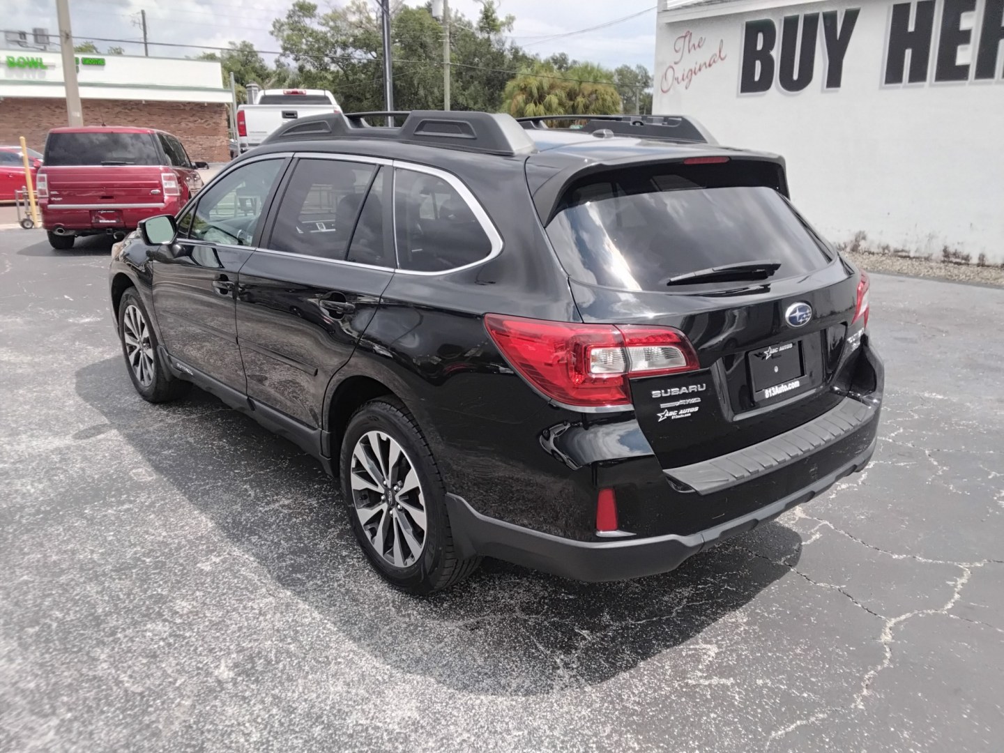2015 BLACK /Black Subaru Outback 3.6R Limited (4S4BSENCXF3) with an 3.6L H6 DOHC 24V engine, 6-Speed Automatic transmission, located at 6112 N Florida Avenue, Tampa, FL, 33604, (888) 521-5131, 27.954929, -82.459534 - $499 DOWN PLUS TAX & TAG.- Photo#9