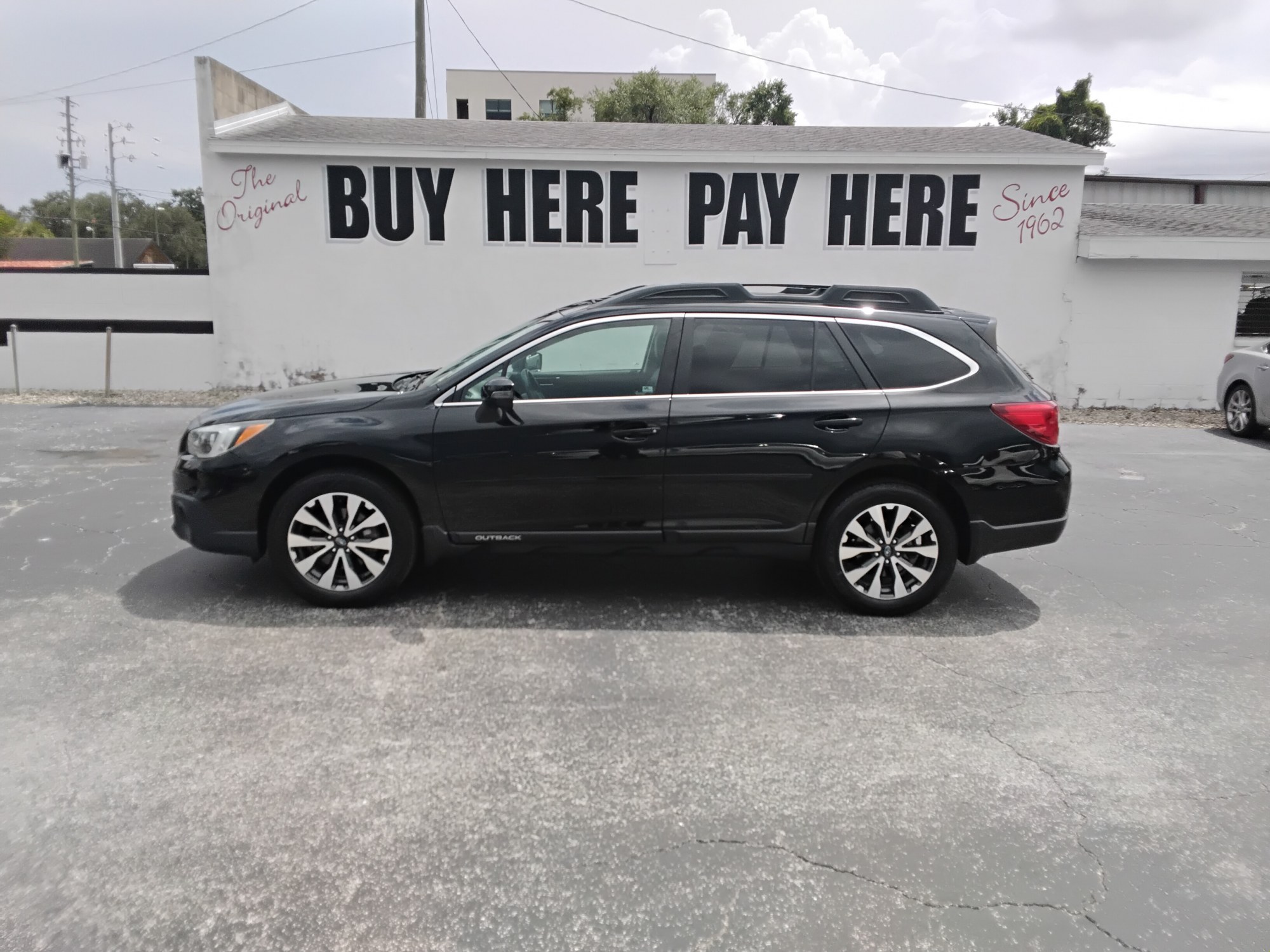 photo of 2015 Subaru Outback 3.6R Limited