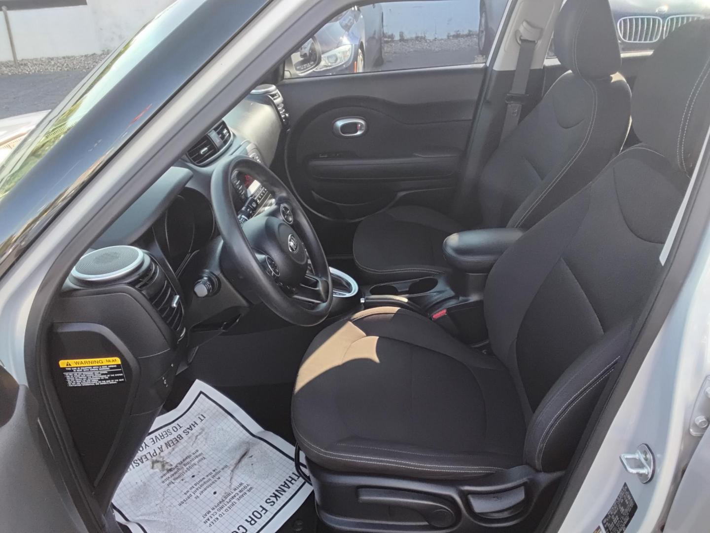 2016 SILVER /Grey Kia Soul Base 6A (KNDJN2A25G7) with an 1.6L L4 DOHC 16V engine, 6A transmission, located at 6112 N Florida Avenue, Tampa, FL, 33604, (888) 521-5131, 27.954929, -82.459534 - $499 DOWN PLUS TAX & TAG. - Photo#10