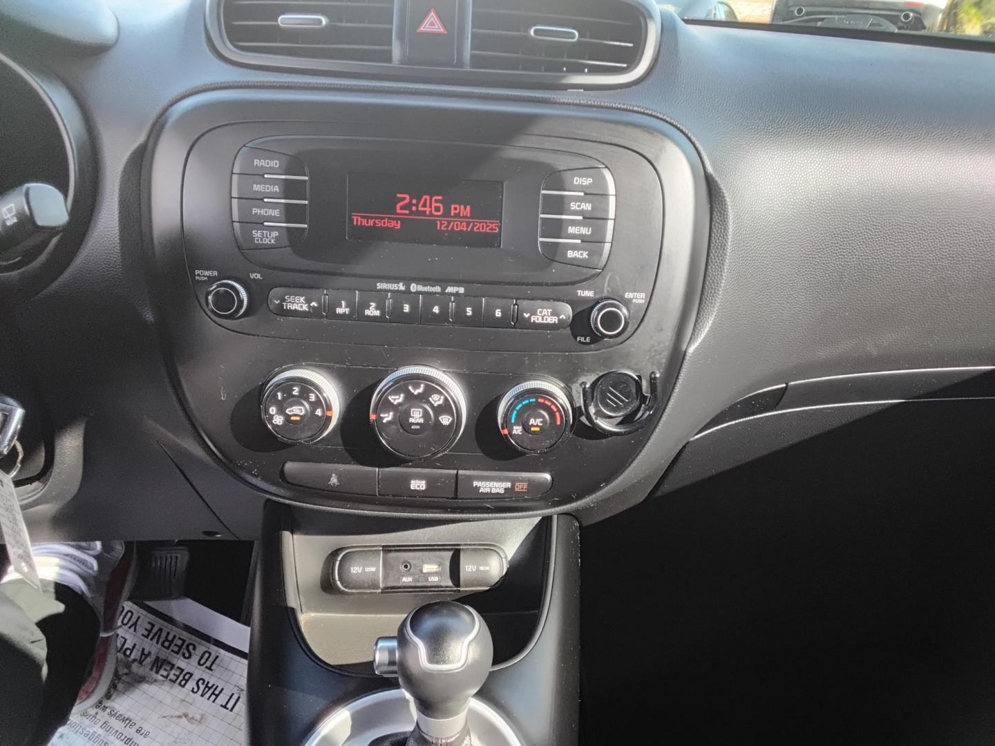 2016 SILVER /Grey Kia Soul Base 6A (KNDJN2A25G7) with an 1.6L L4 DOHC 16V engine, 6A transmission, located at 6112 N Florida Avenue, Tampa, FL, 33604, (888) 521-5131, 27.954929, -82.459534 - $499 DOWN PLUS TAX & TAG. - Photo#9