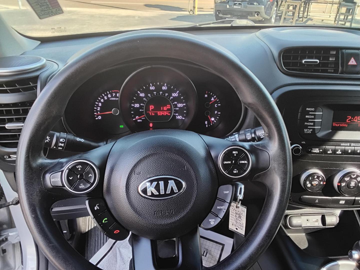 2016 SILVER /Grey Kia Soul Base 6A (KNDJN2A25G7) with an 1.6L L4 DOHC 16V engine, 6A transmission, located at 6112 N Florida Avenue, Tampa, FL, 33604, (888) 521-5131, 27.954929, -82.459534 - $499 DOWN PLUS TAX & TAG. - Photo#8