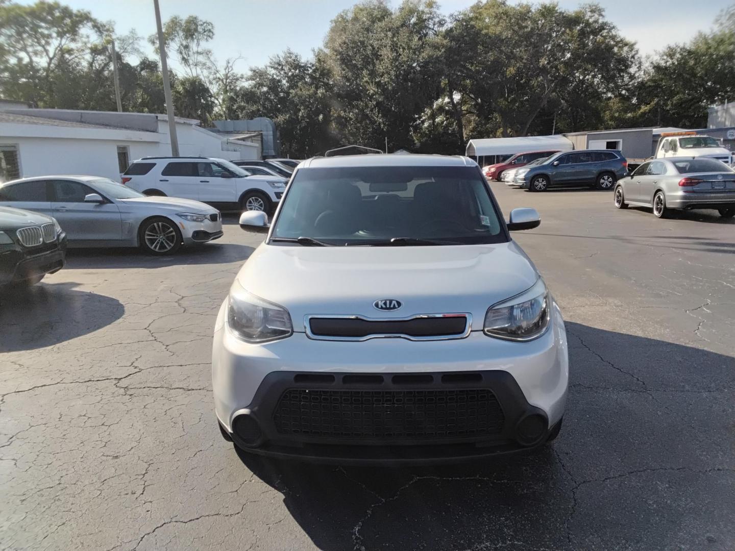 2016 SILVER /Grey Kia Soul Base 6A (KNDJN2A25G7) with an 1.6L L4 DOHC 16V engine, 6A transmission, located at 6112 N Florida Avenue, Tampa, FL, 33604, (888) 521-5131, 27.954929, -82.459534 - $499 DOWN PLUS TAX & TAG. - Photo#1
