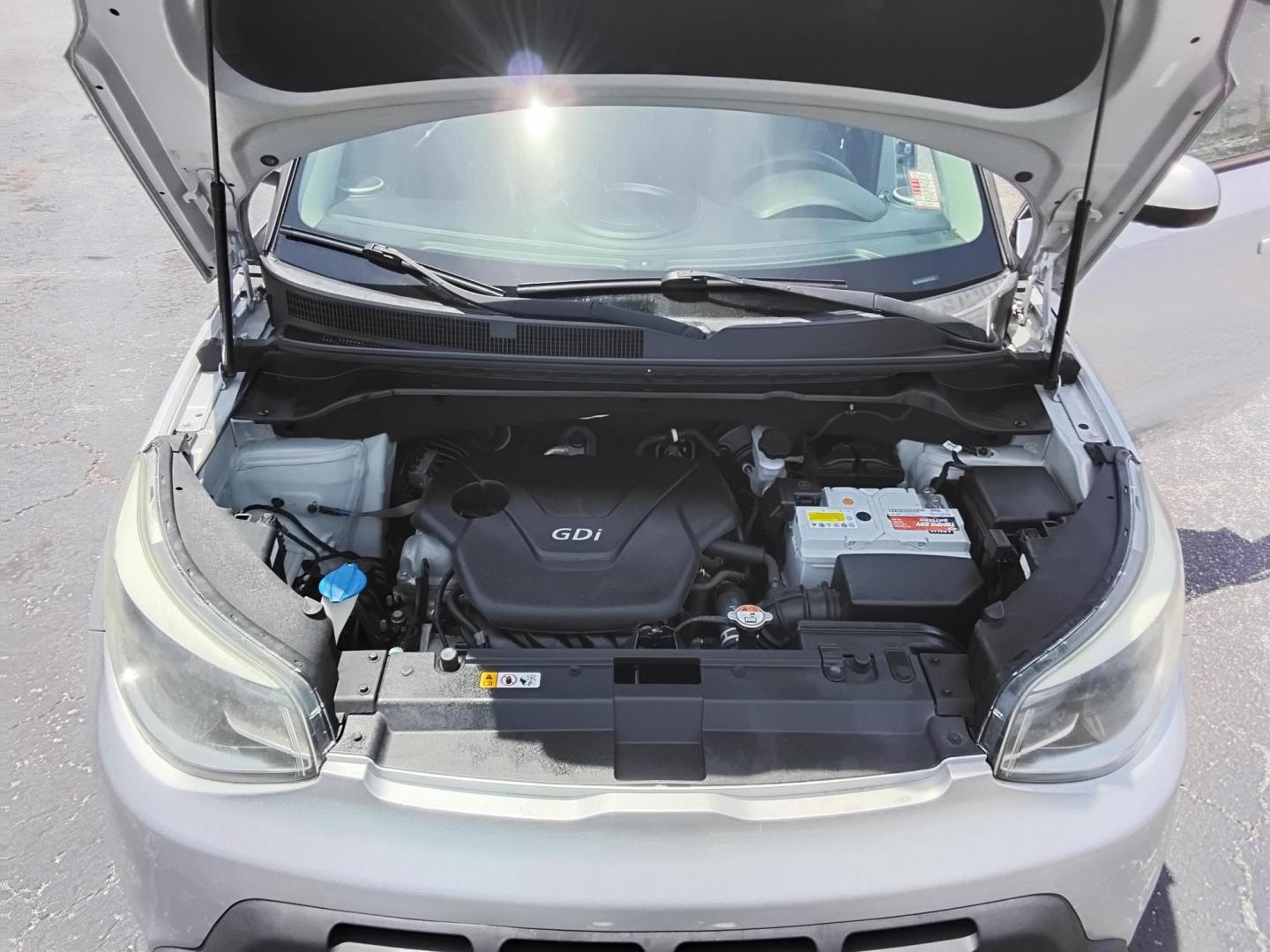 2016 SILVER /Grey Kia Soul Base 6A (KNDJN2A25G7) with an 1.6L L4 DOHC 16V engine, 6A transmission, located at 6112 N Florida Avenue, Tampa, FL, 33604, (888) 521-5131, 27.954929, -82.459534 - $499 DOWN PLUS TAX & TAG. - Photo#8