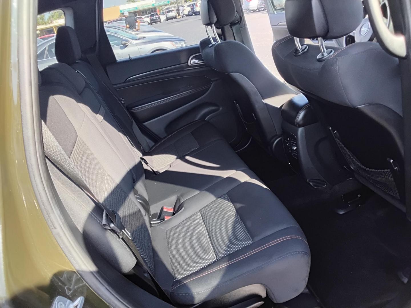 2016 GREEN /Black Jeep Grand Cherokee Laredo 4WD (1C4RJFAG6GC) with an 3.6L V6 DOHC 24V engine, 8A transmission, located at 6112 N Florida Avenue, Tampa, FL, 33604, (888) 521-5131, 27.954929, -82.459534 - $499 down plus tax & tag. - Photo#11