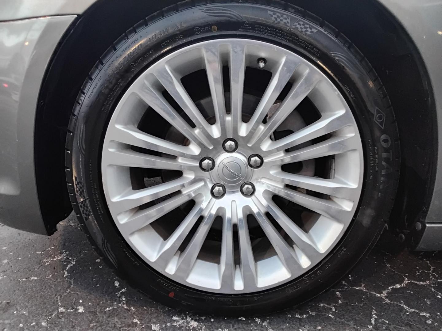 2012 GRAY /Black Chrysler 300 C RWD (2C3CCAETXCH) with an 5.7L V8 OHV 16V engine, 5-Speed Automatic transmission, located at 6112 N Florida Avenue, Tampa, FL, 33604, (888) 521-5131, 27.954929, -82.459534 - $499 DOWN PLUS TAX & TAG. - Photo#13