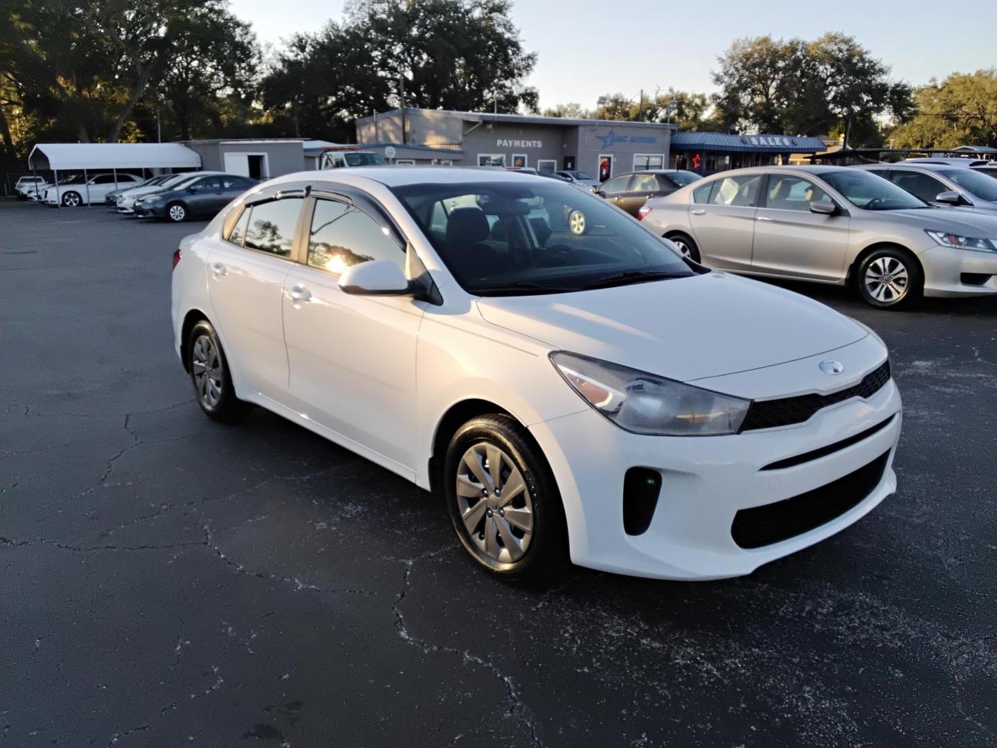 2019 White /Grey Kia Rio LX (3KPA24AB6KE) with an 1.6L L4 DOHC 16V engine, 6A transmission, located at 6112 N Florida Avenue, Tampa, FL, 33604, (888) 521-5131, 27.954929, -82.459534 - $499 DOWN PLUS TAX & TAG. - Photo#3