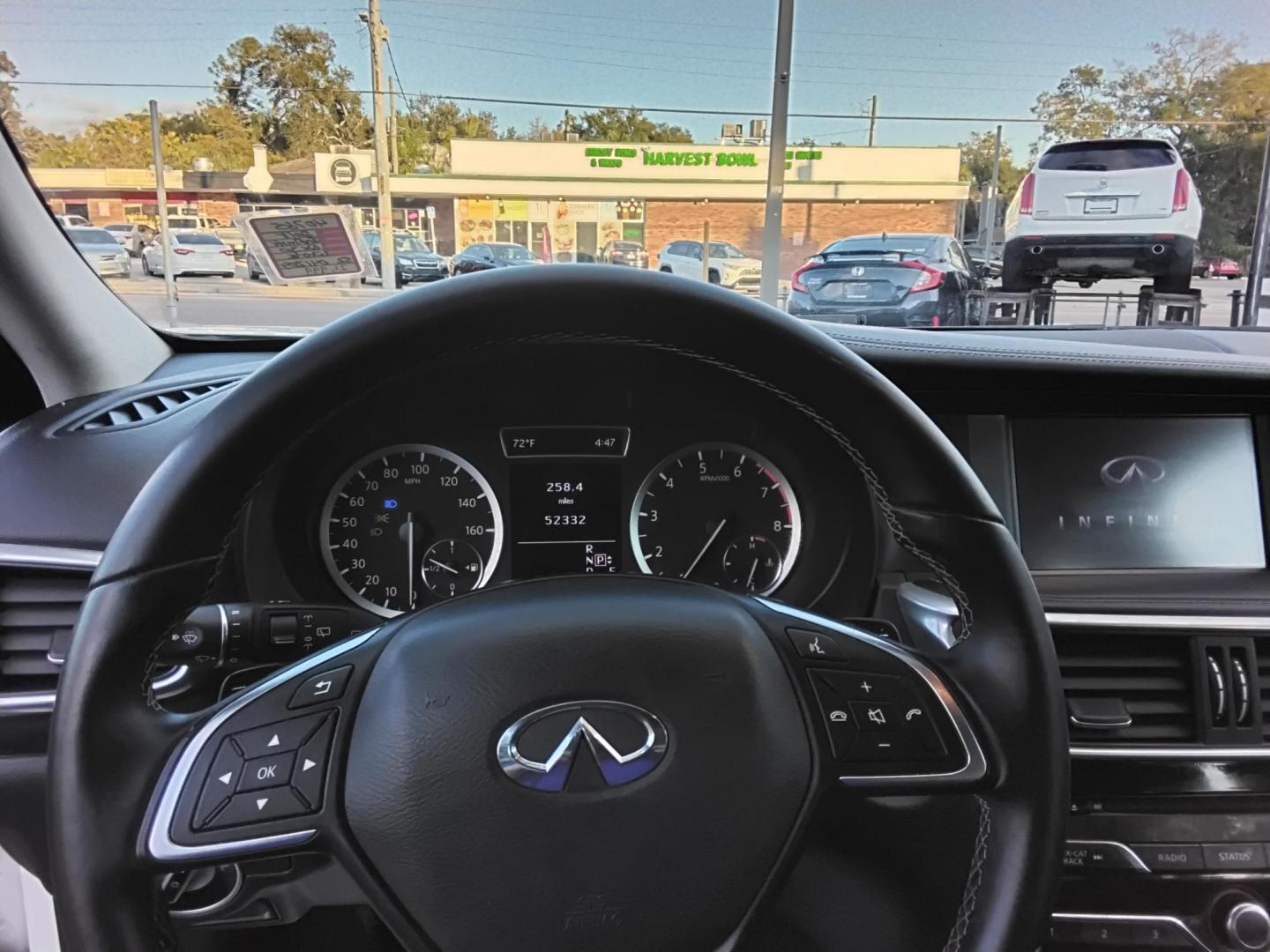 2018 White /Grey Infiniti QX30 Luxury (SJKCH5CP3JA) with an 2.0L L4 DOHC 16V engine, 7A transmission, located at 6112 N Florida Avenue, Tampa, FL, 33604, (888) 521-5131, 27.954929, -82.459534 - $499 down plus tax & tag. - Photo#8
