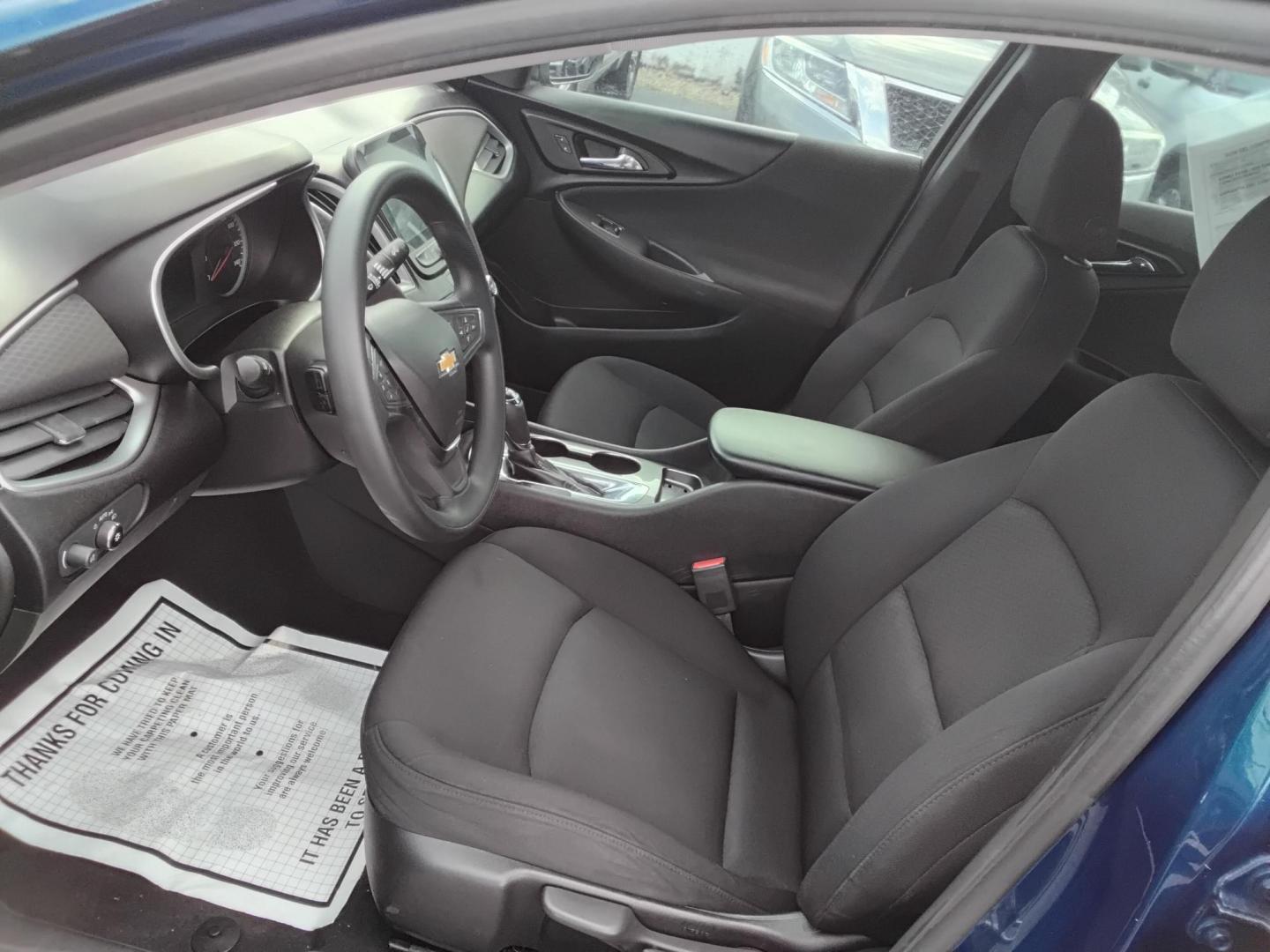 2019 DK BLUE /Grey Chevrolet Malibu LS (1G1ZB5ST8KF) with an 1.5L L4 DOHC 16V engine, 6A transmission, located at 6112 N Florida Avenue, Tampa, FL, 33604, (888) 521-5131, 27.954929, -82.459534 - $499 down plus tax & tag. - Photo#9