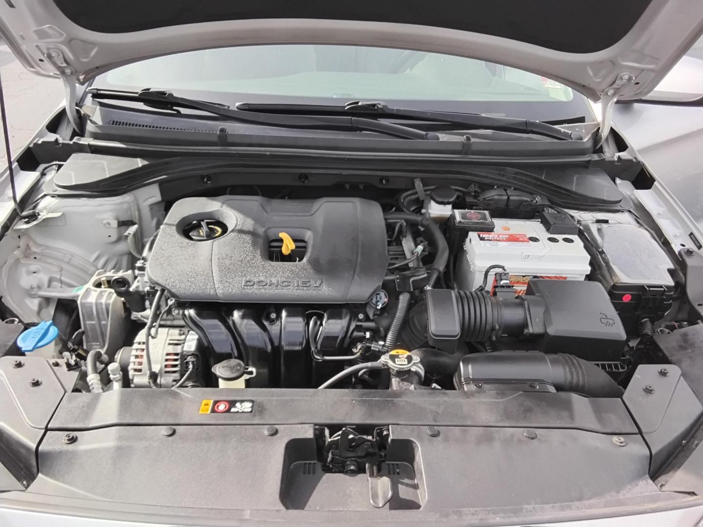 2020 GRAY /Beige Hyundai Elantra Limited (5NPD84LF1LH) with an 1.8L L4 DOHC 16V engine, 6A transmission, located at 6112 N Florida Avenue, Tampa, FL, 33604, (888) 521-5131, 27.954929, -82.459534 - $499 down plus tax & tag. - Photo#10