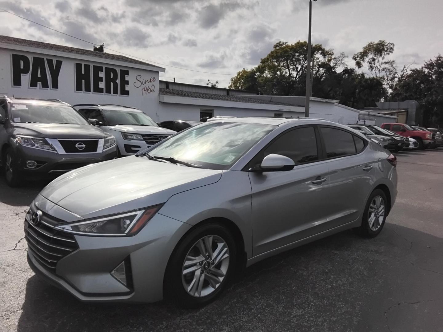 2020 GRAY /Beige Hyundai Elantra Limited (5NPD84LF1LH) with an 1.8L L4 DOHC 16V engine, 6A transmission, located at 6112 N Florida Avenue, Tampa, FL, 33604, (888) 521-5131, 27.954929, -82.459534 - $499 down plus tax & tag. - Photo#2
