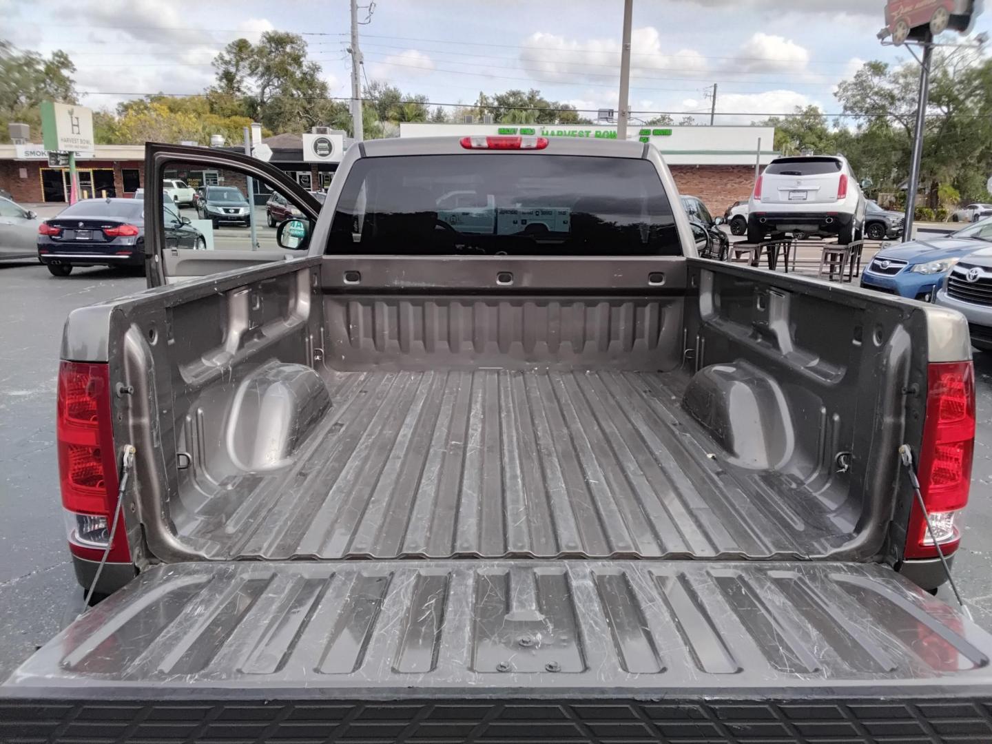 2013 GOLD /Beige GMC Sierra 1500 Work Truck 2WD (1GTN1TEX9DZ) with an 4.3L V6 OHV 12V engine, 6-Speed Automatic transmission, located at 6112 N Florida Avenue, Tampa, FL, 33604, (888) 521-5131, 27.954929, -82.459534 - $499 DOWN PLUS TAX & TAG. - Photo#8